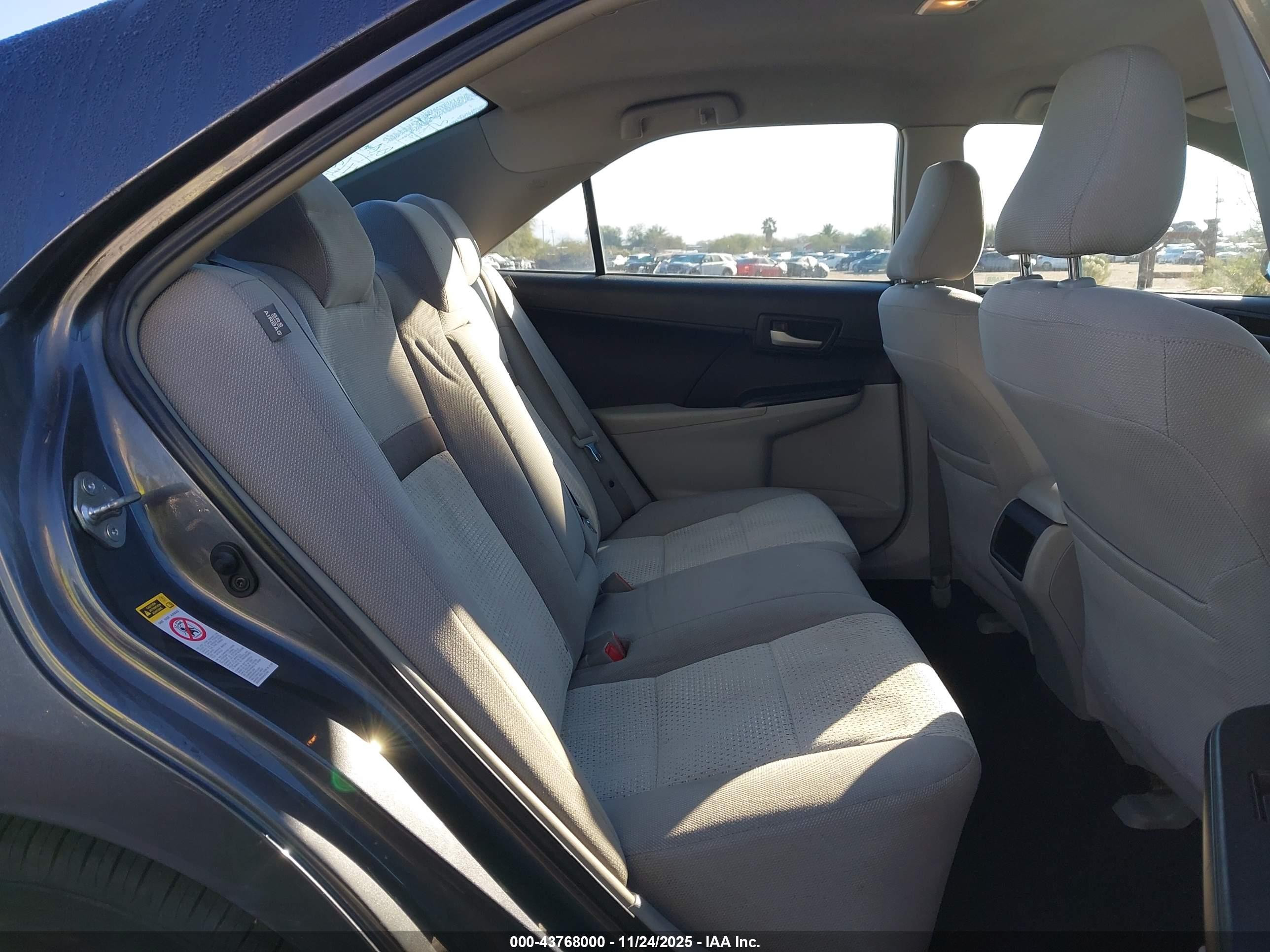 TOYOTA CAMRY image 8