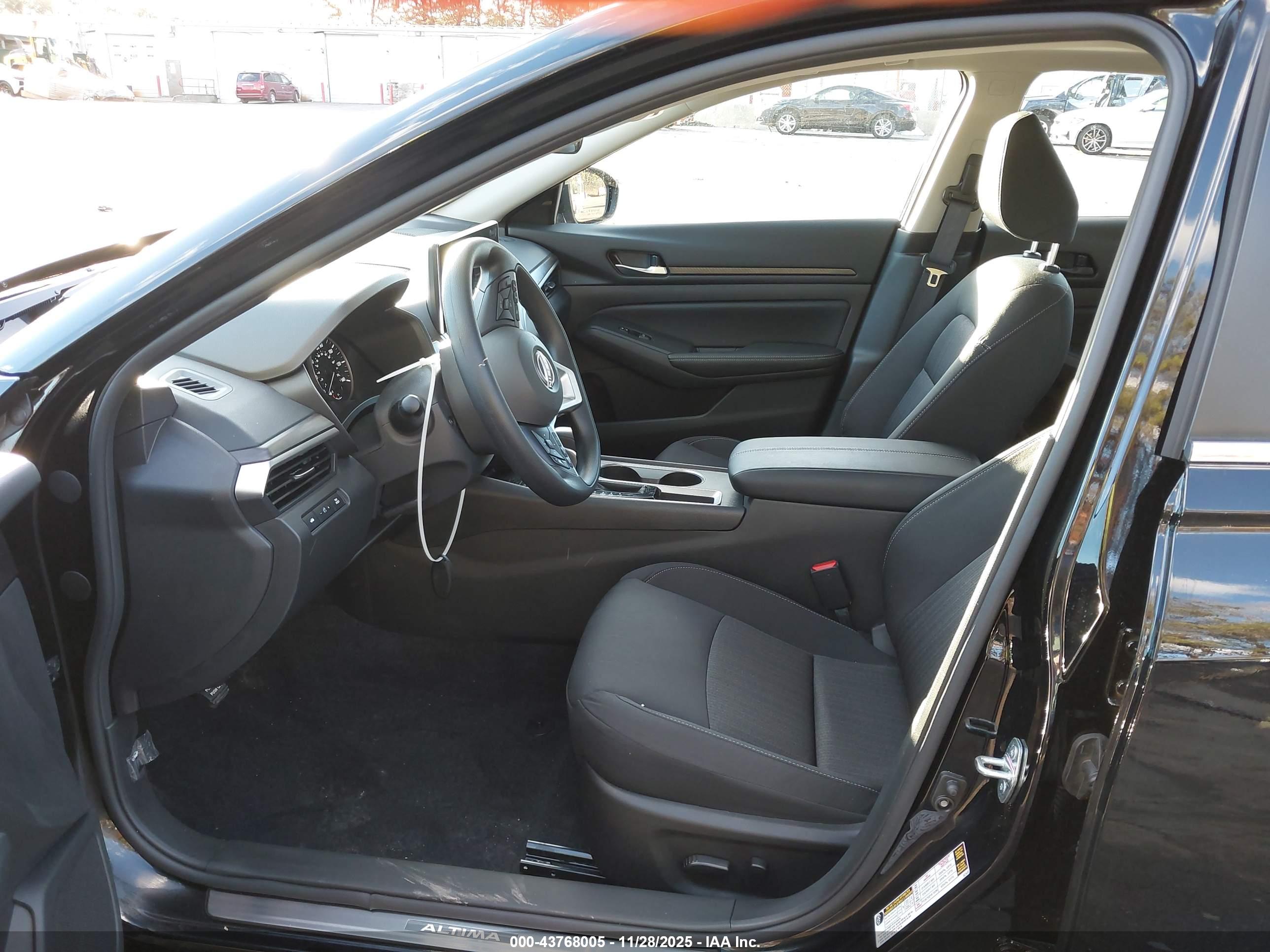 NISSAN ALTIMA image 5