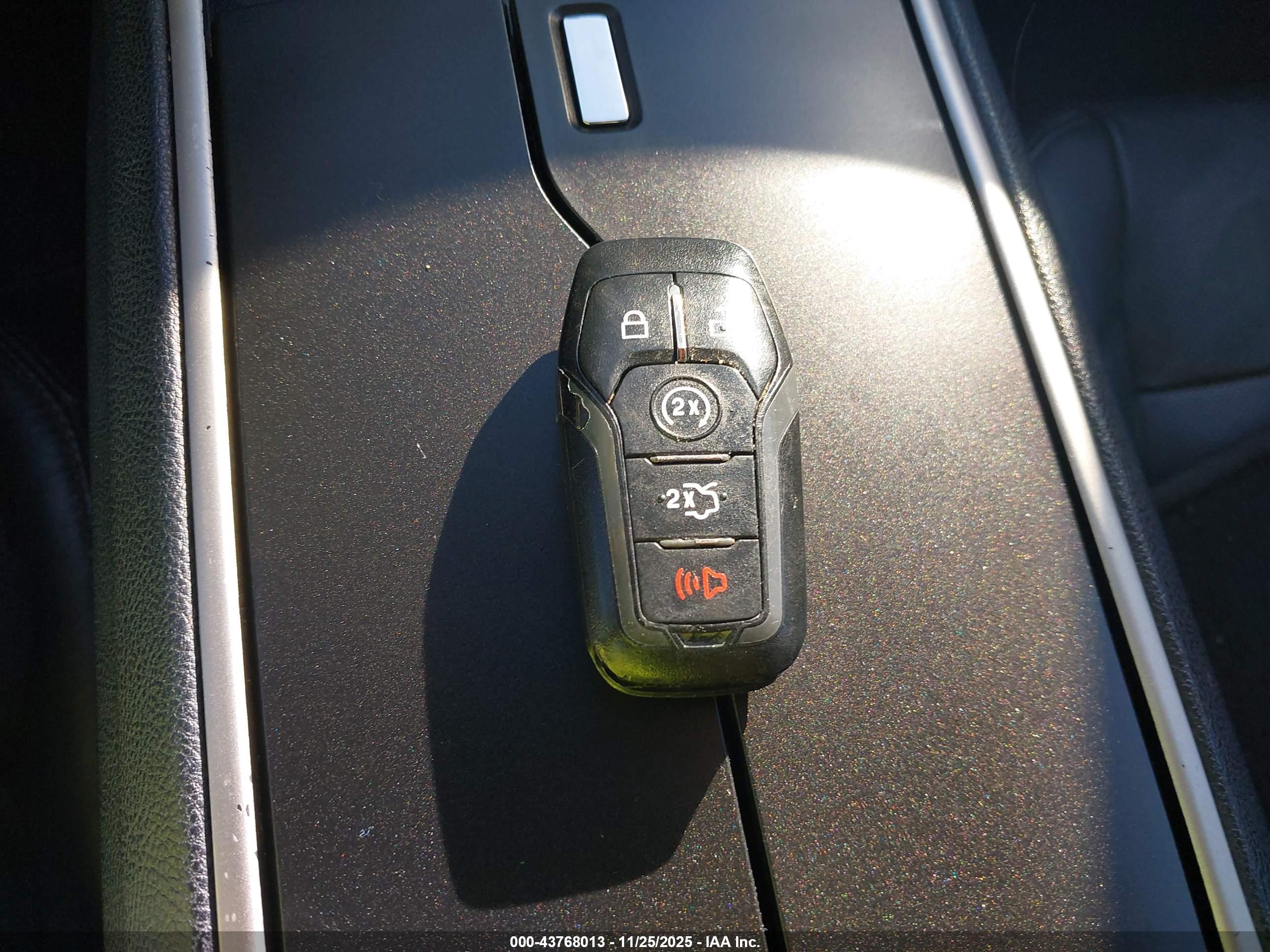 LINCOLN MKZ image 11