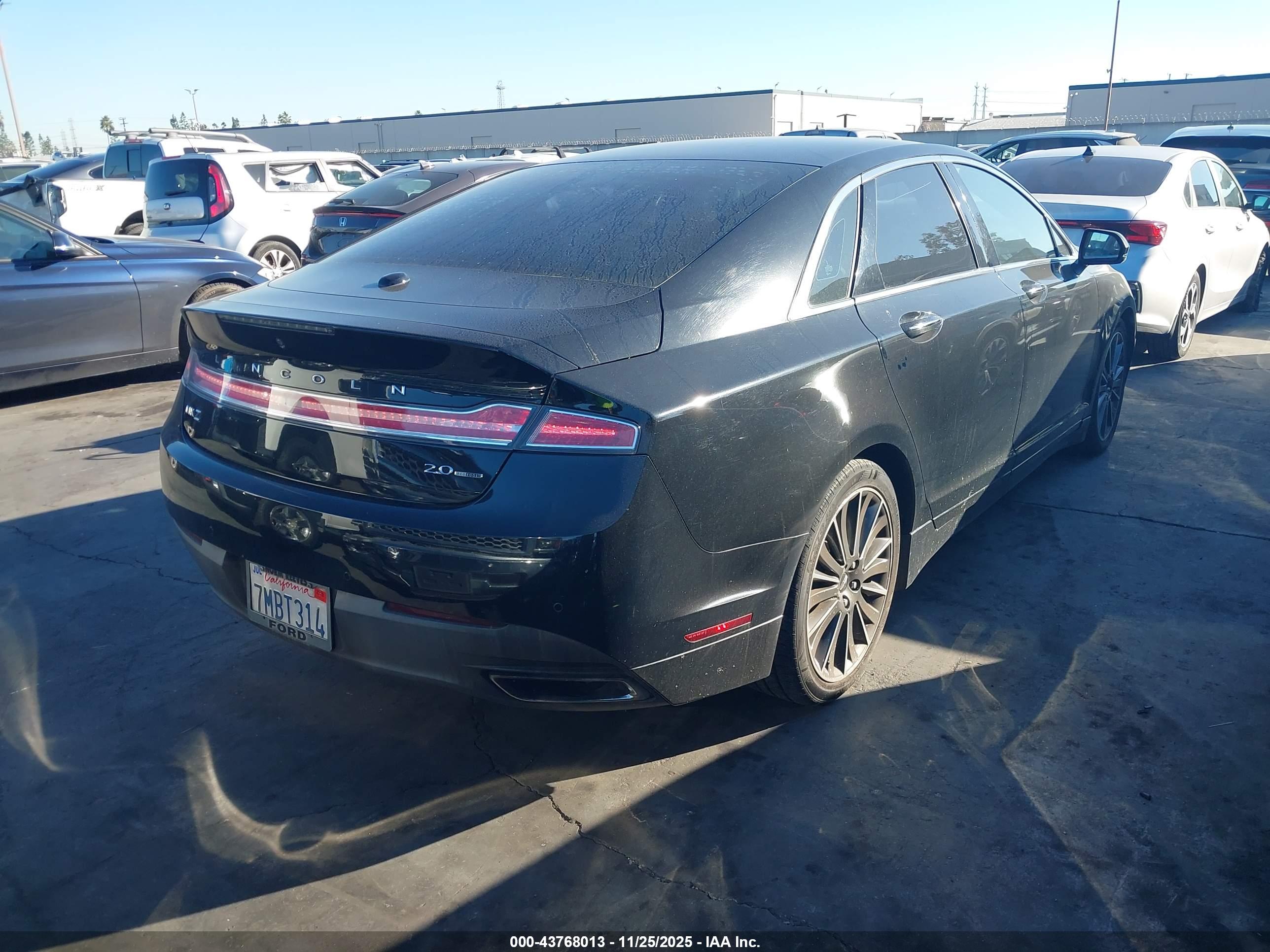 LINCOLN MKZ image 4