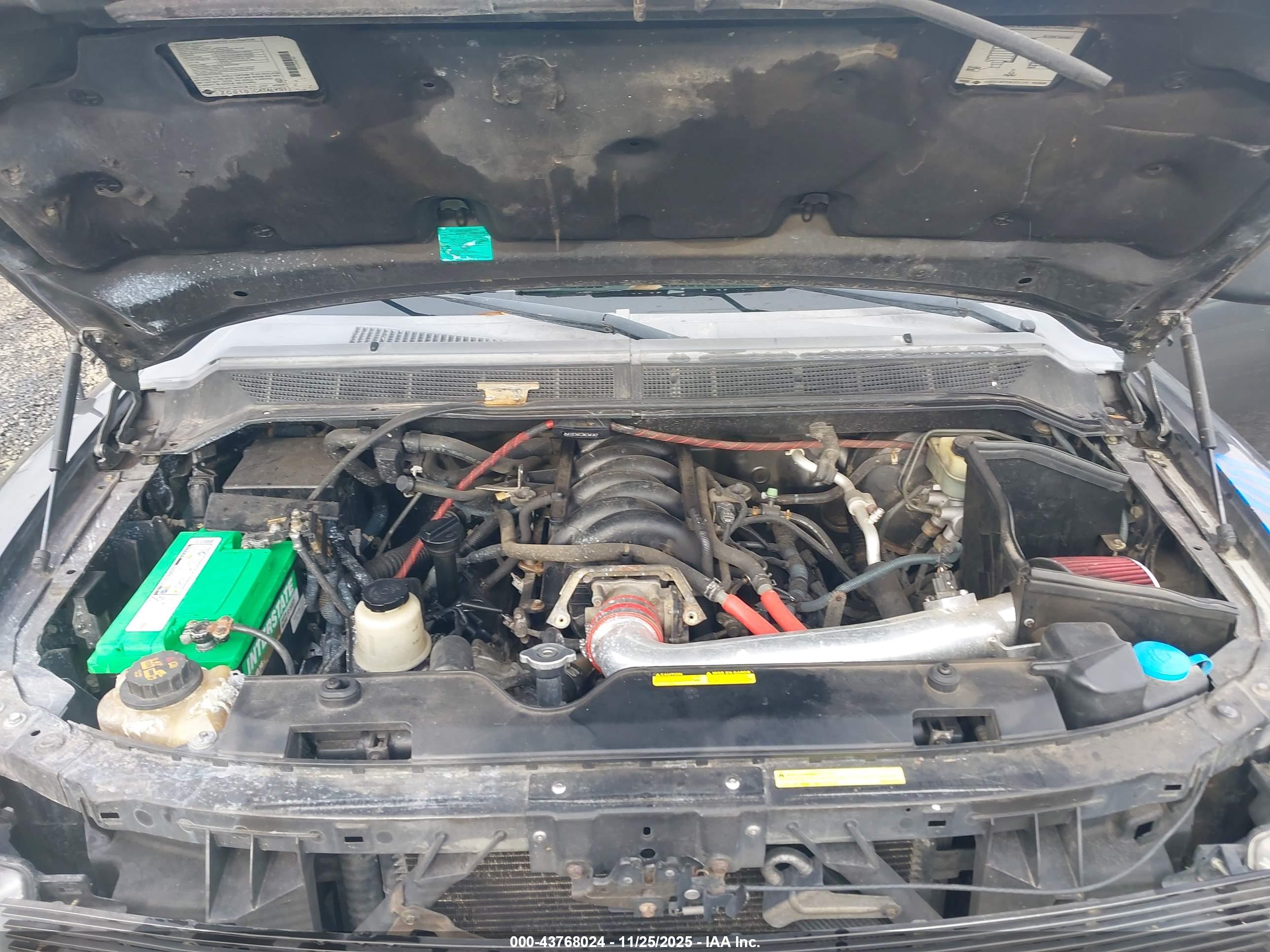 NISSAN TITAN image 10