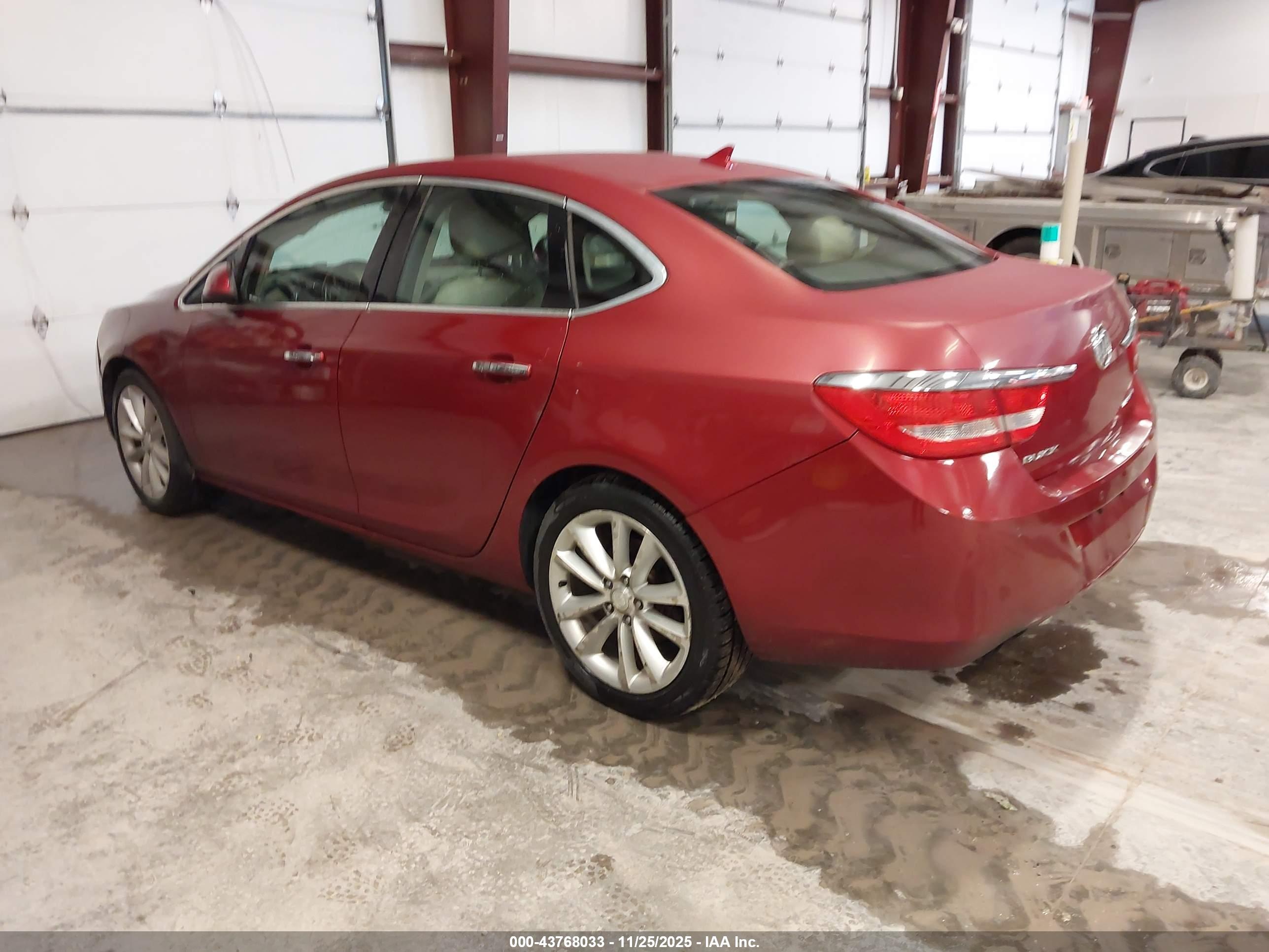 BUICK VERANO image 3