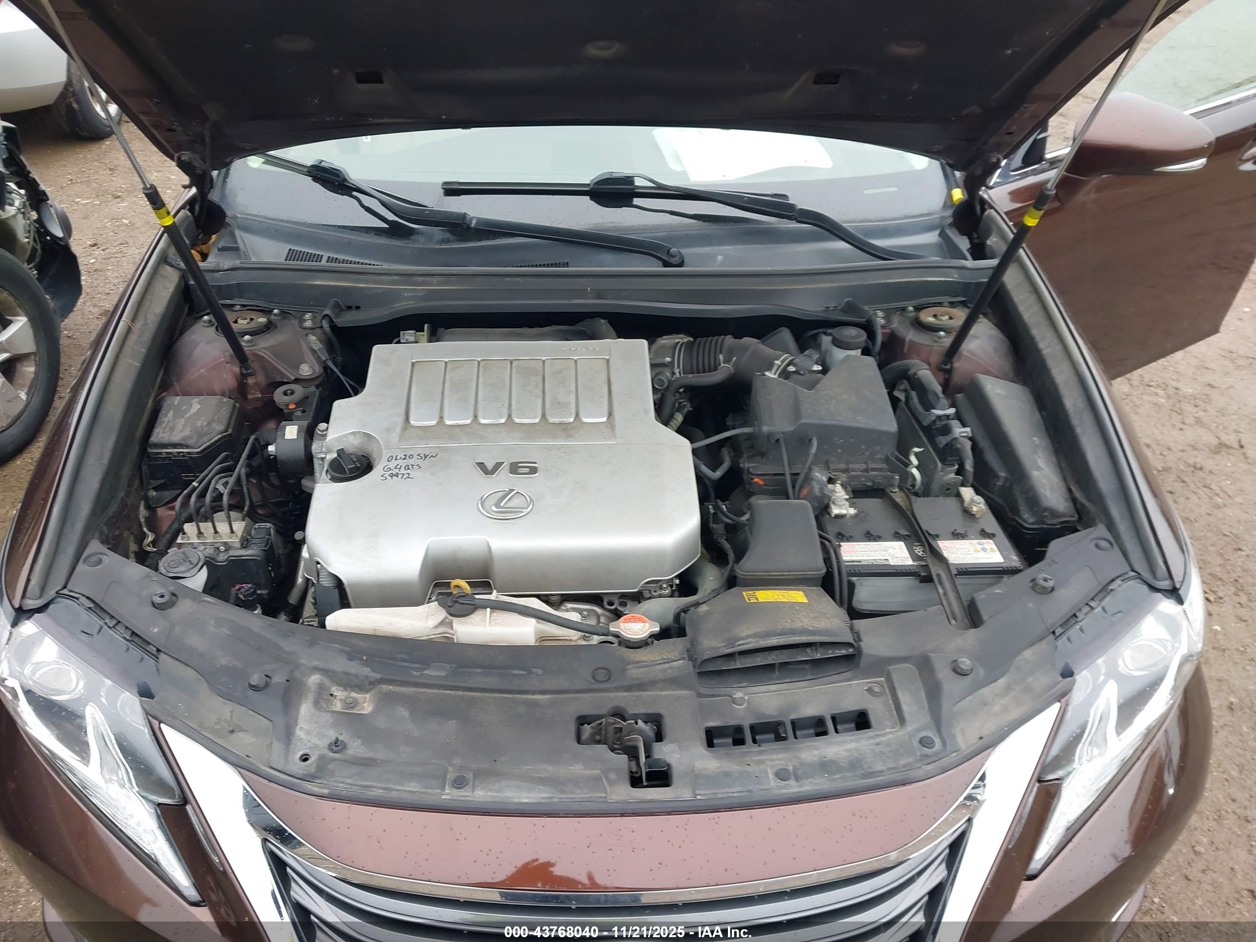 LEXUS ES image 10