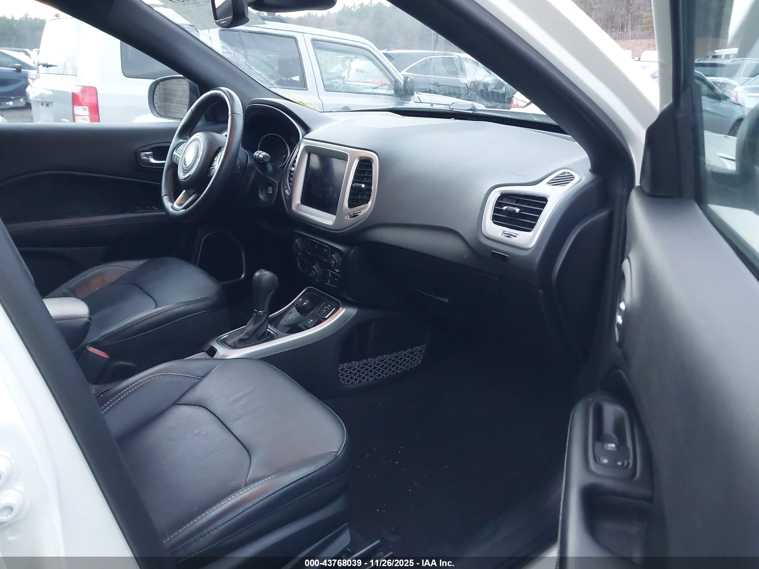 JEEP COMPASS image 5