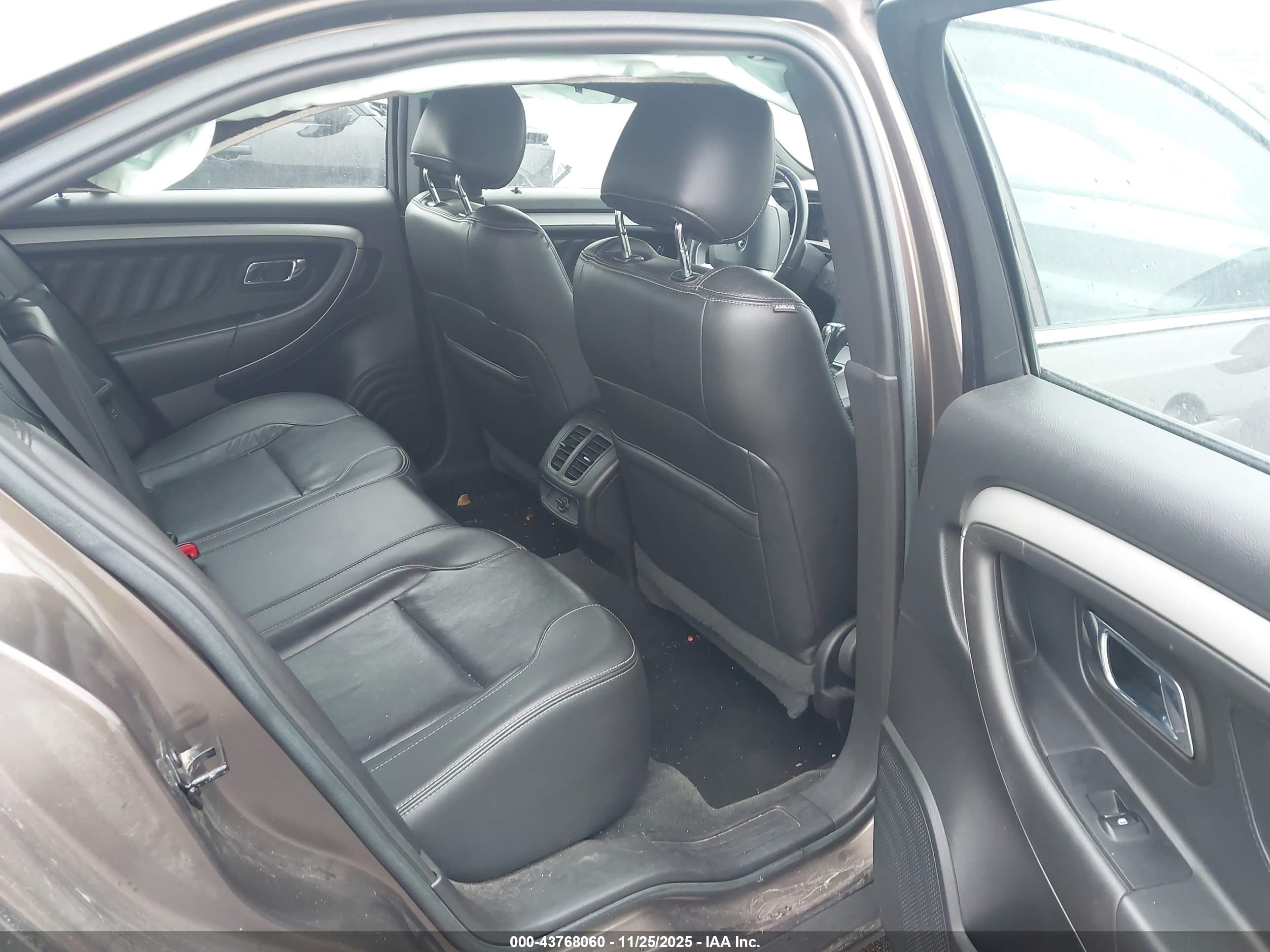 FORD TAURUS image 8