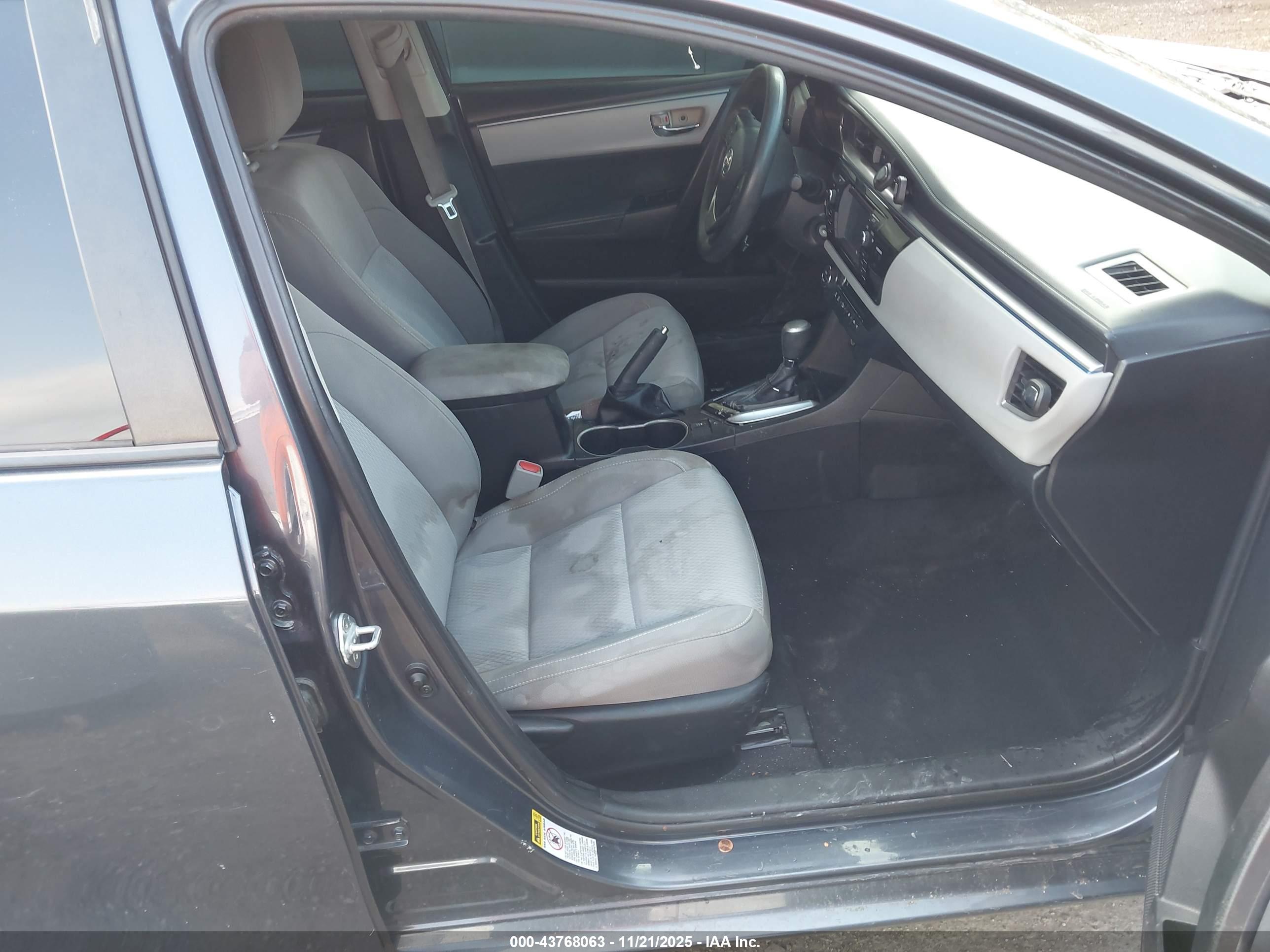 TOYOTA COROLLA image 5