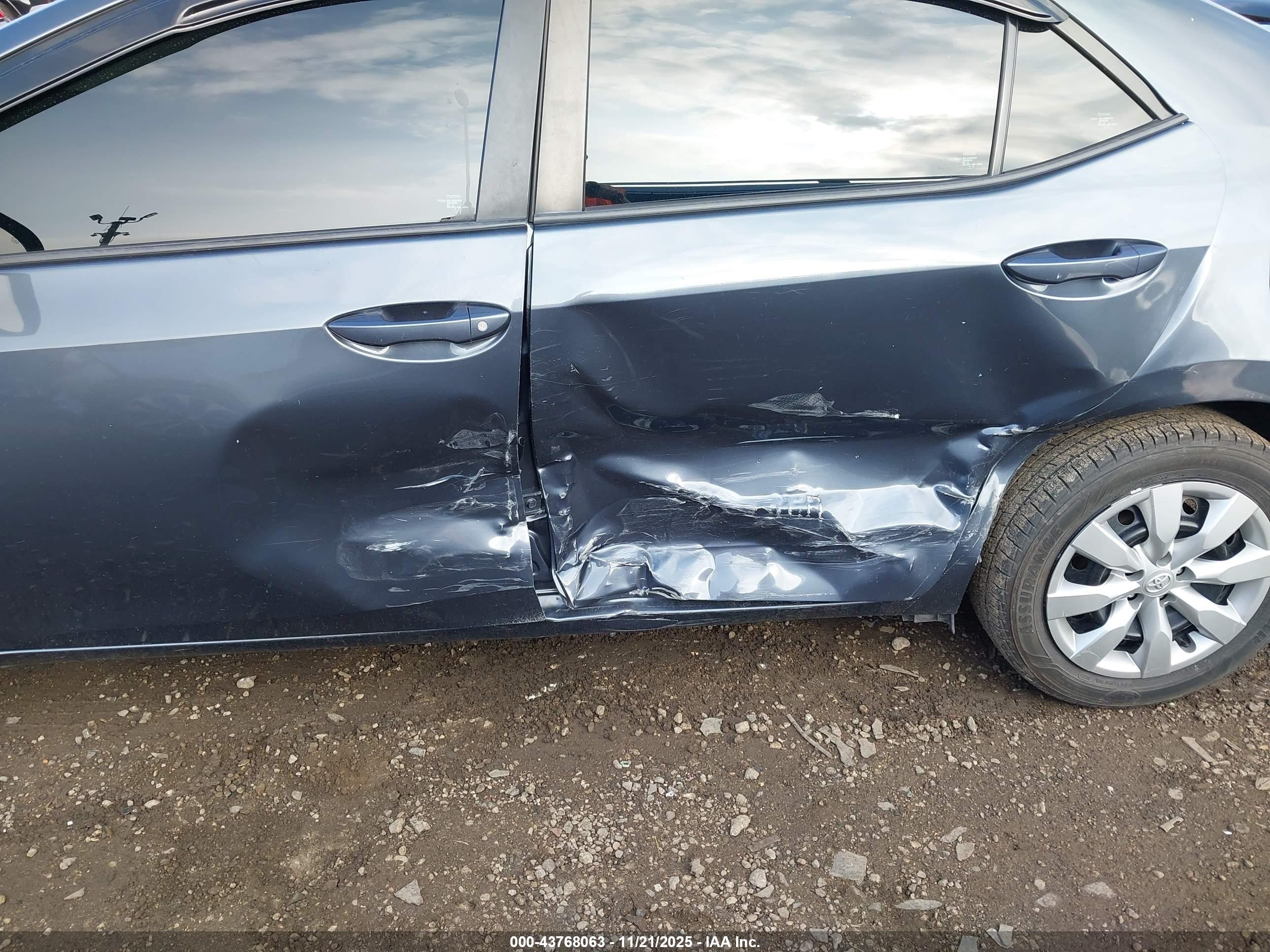 TOYOTA COROLLA image 6