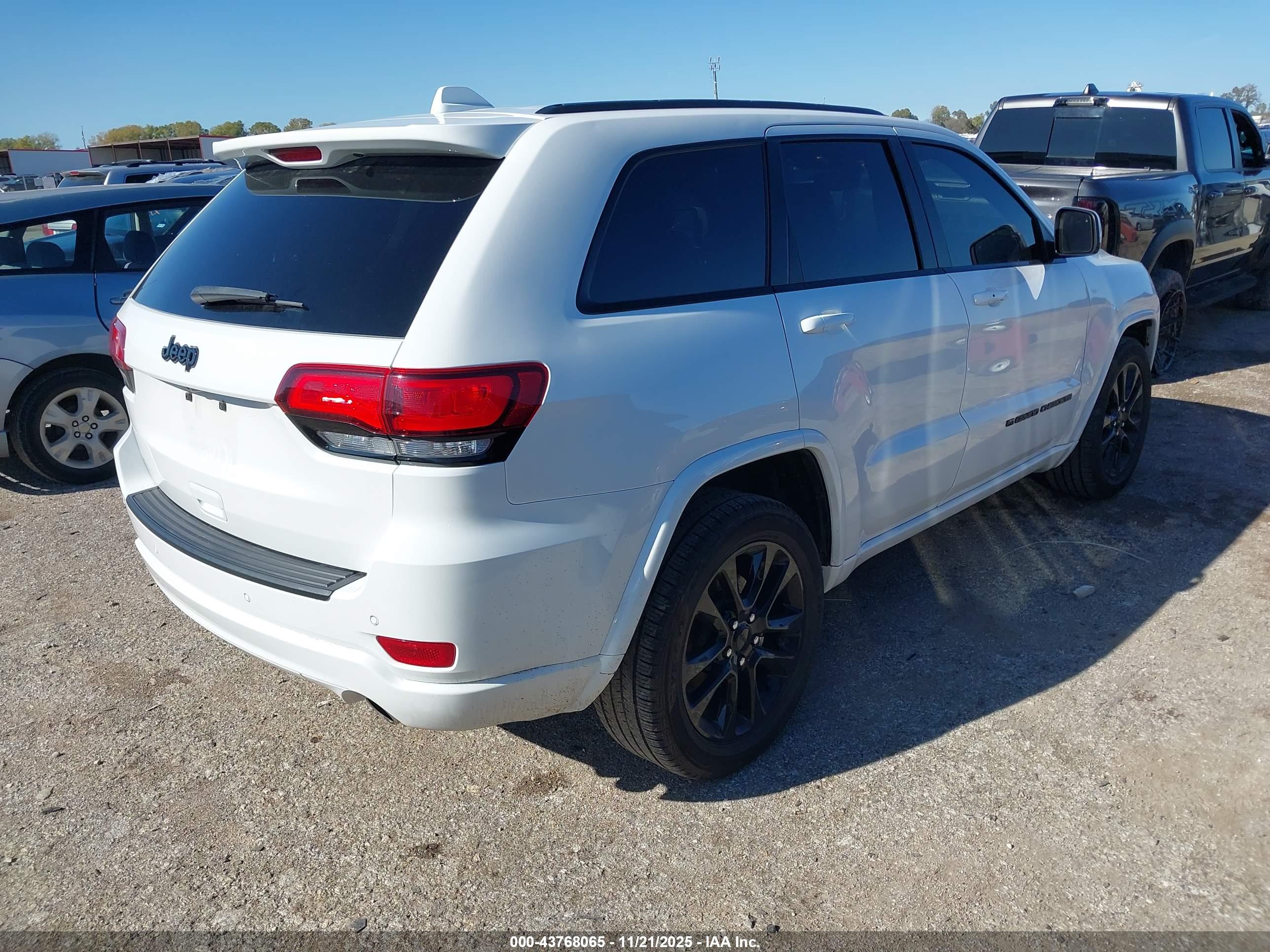 JEEP GRAND image 4