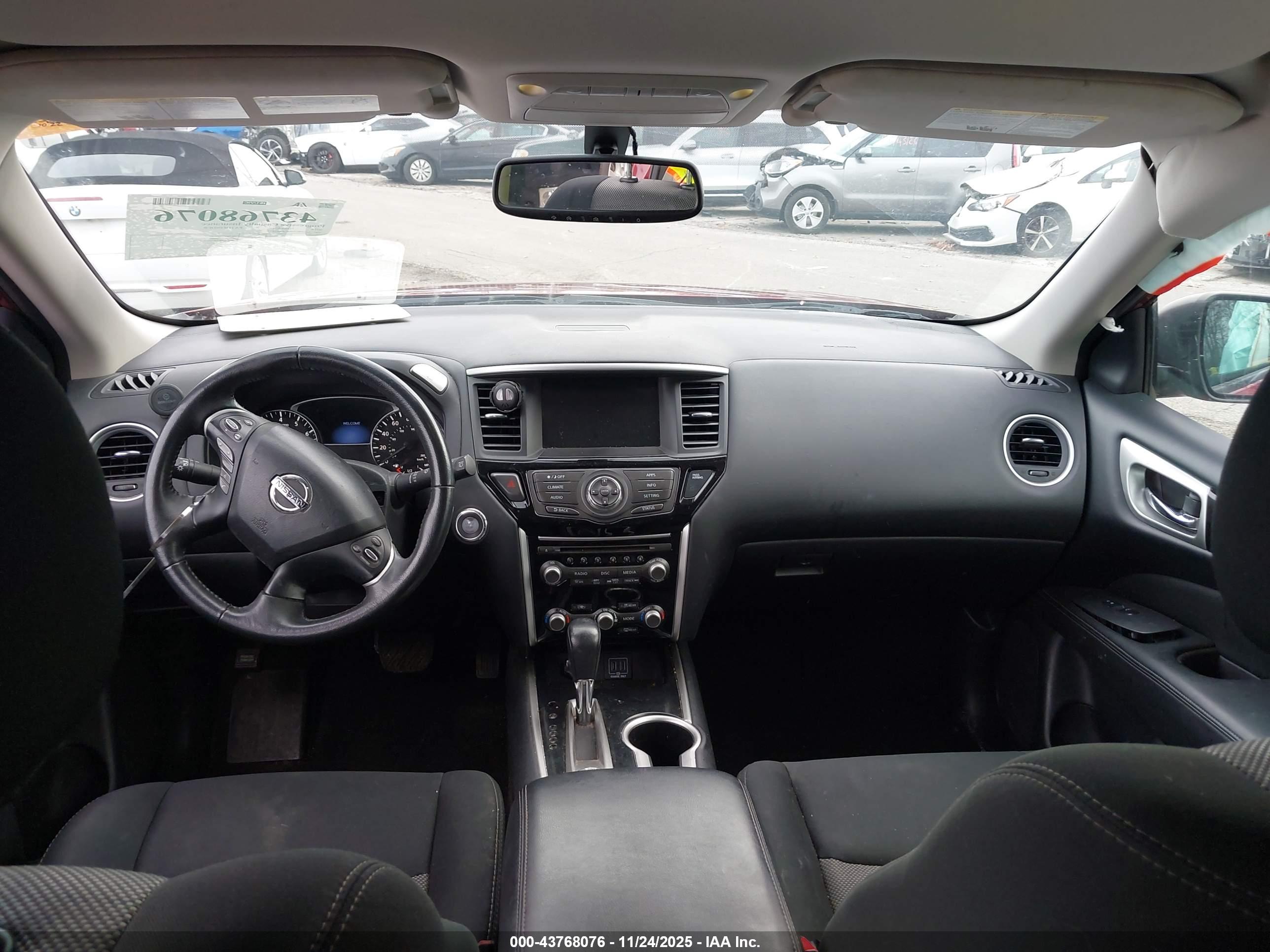 NISSAN PATHFINDER image 5
