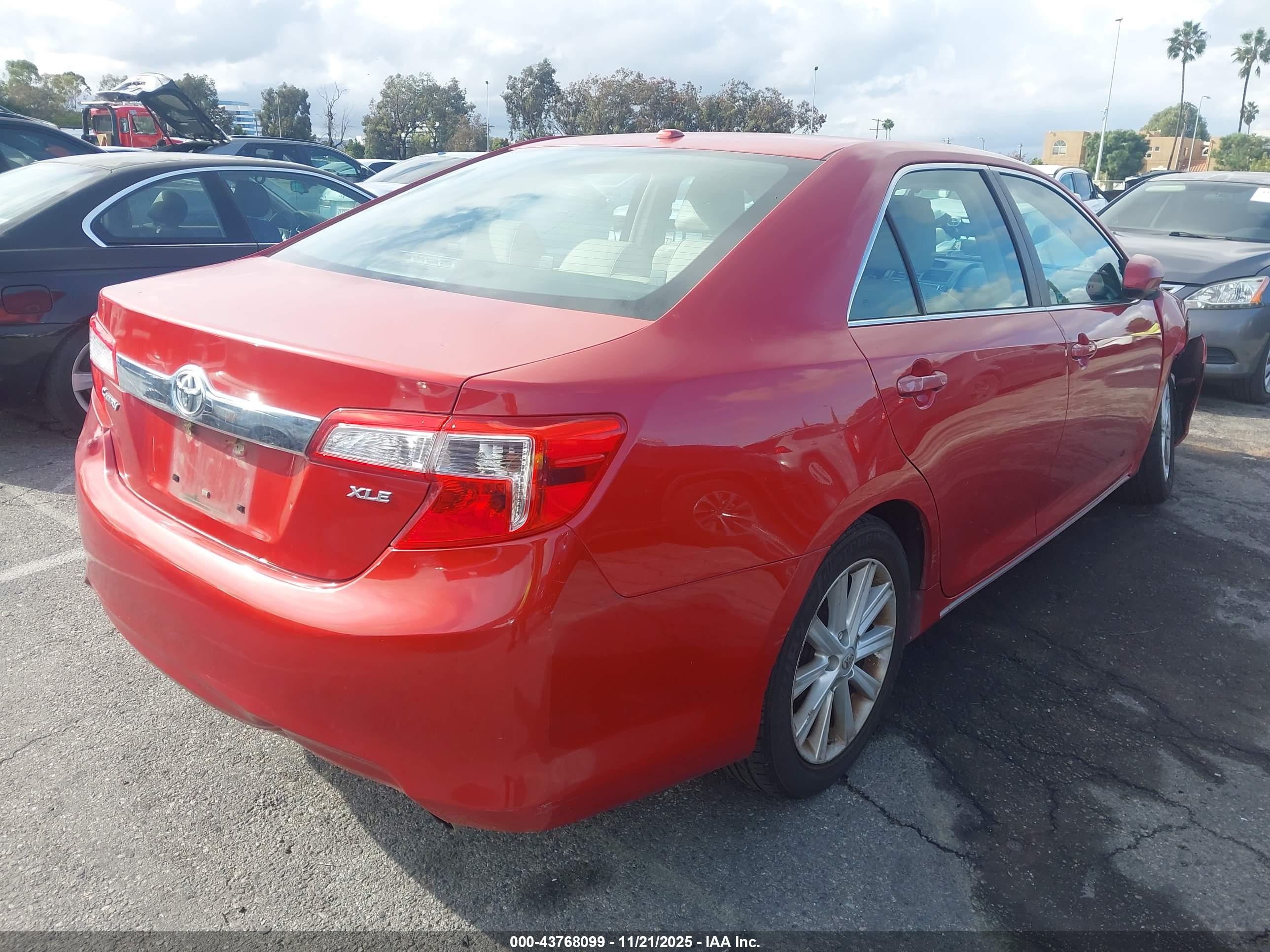 TOYOTA CAMRY image 4