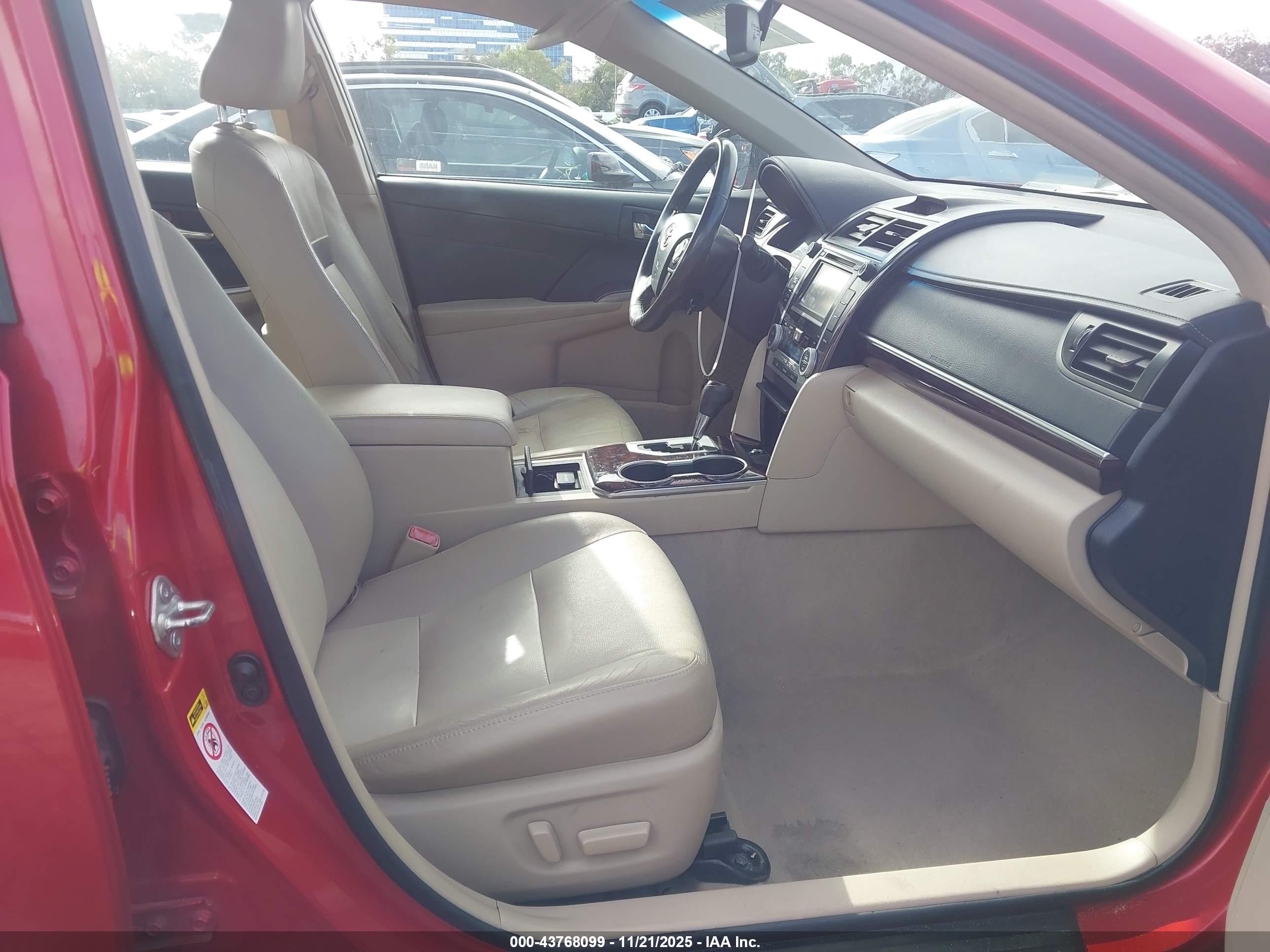 TOYOTA CAMRY image 5