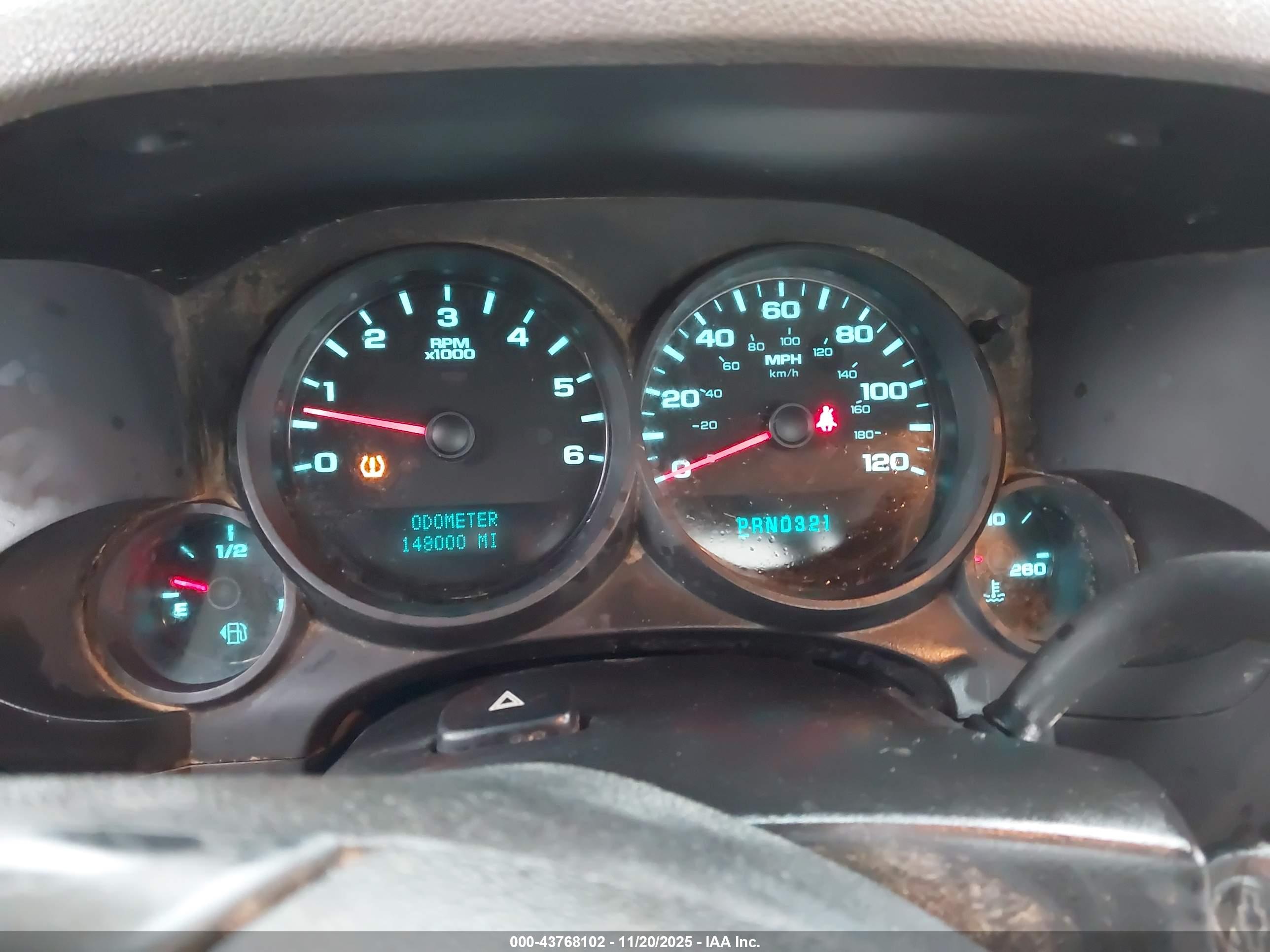 CHEVROLET SILVERADO image 7