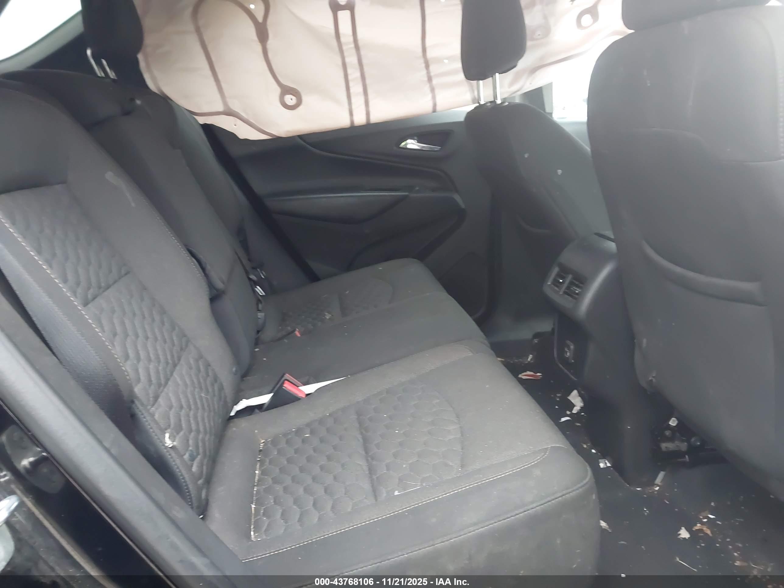 CHEVROLET EQUINOX image 8