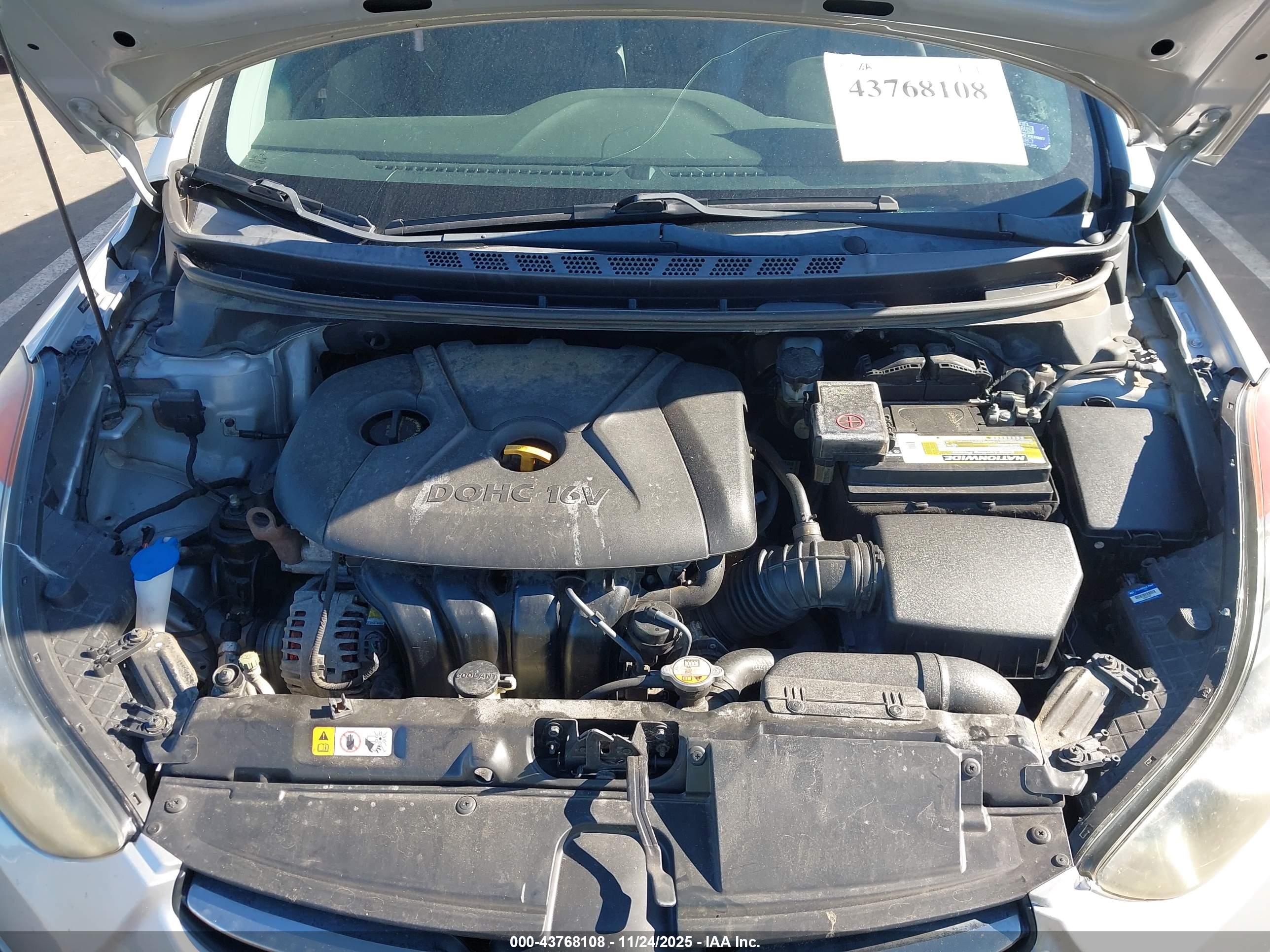 HYUNDAI ELANTRA image 10
