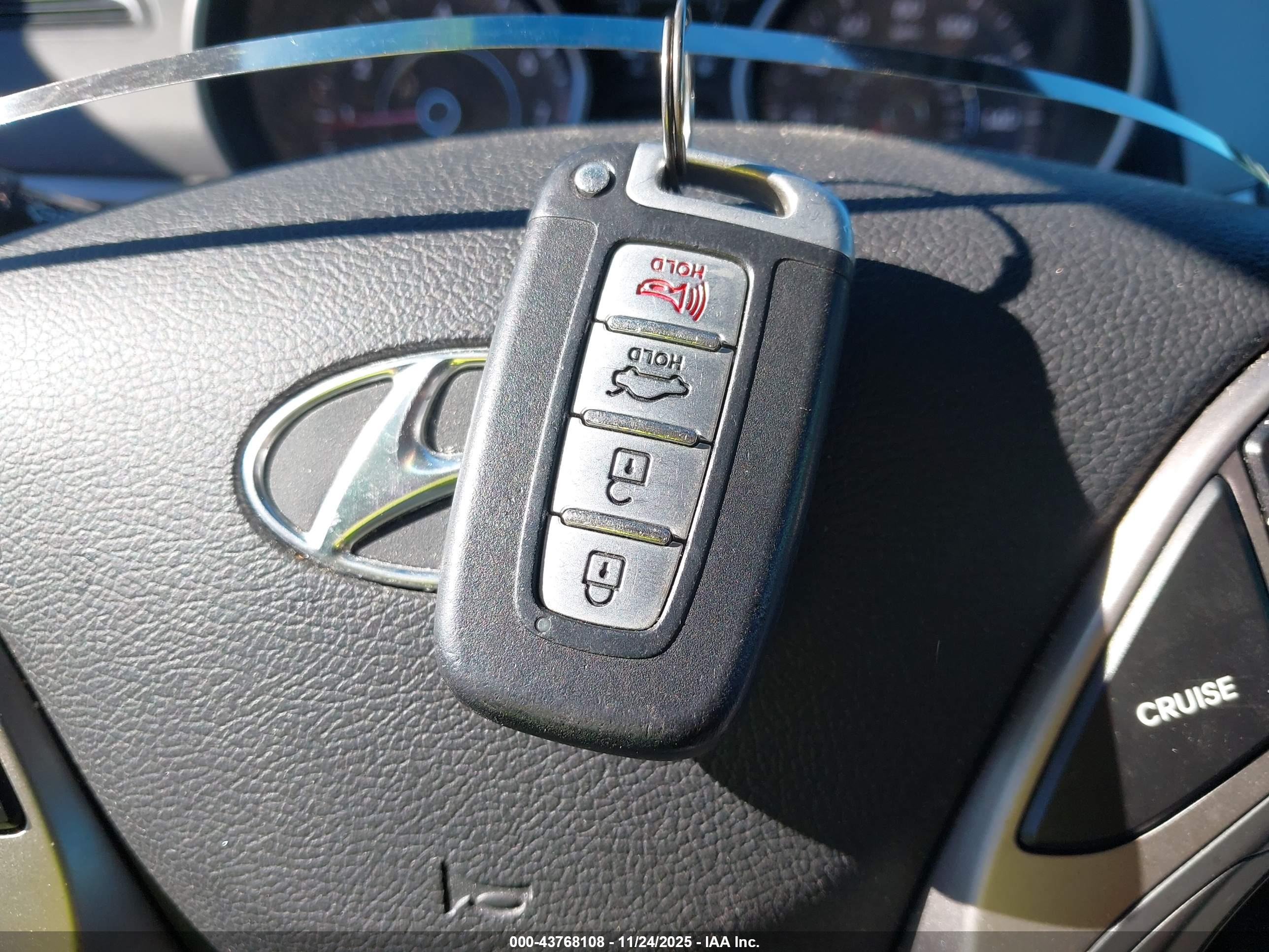 HYUNDAI ELANTRA image 11