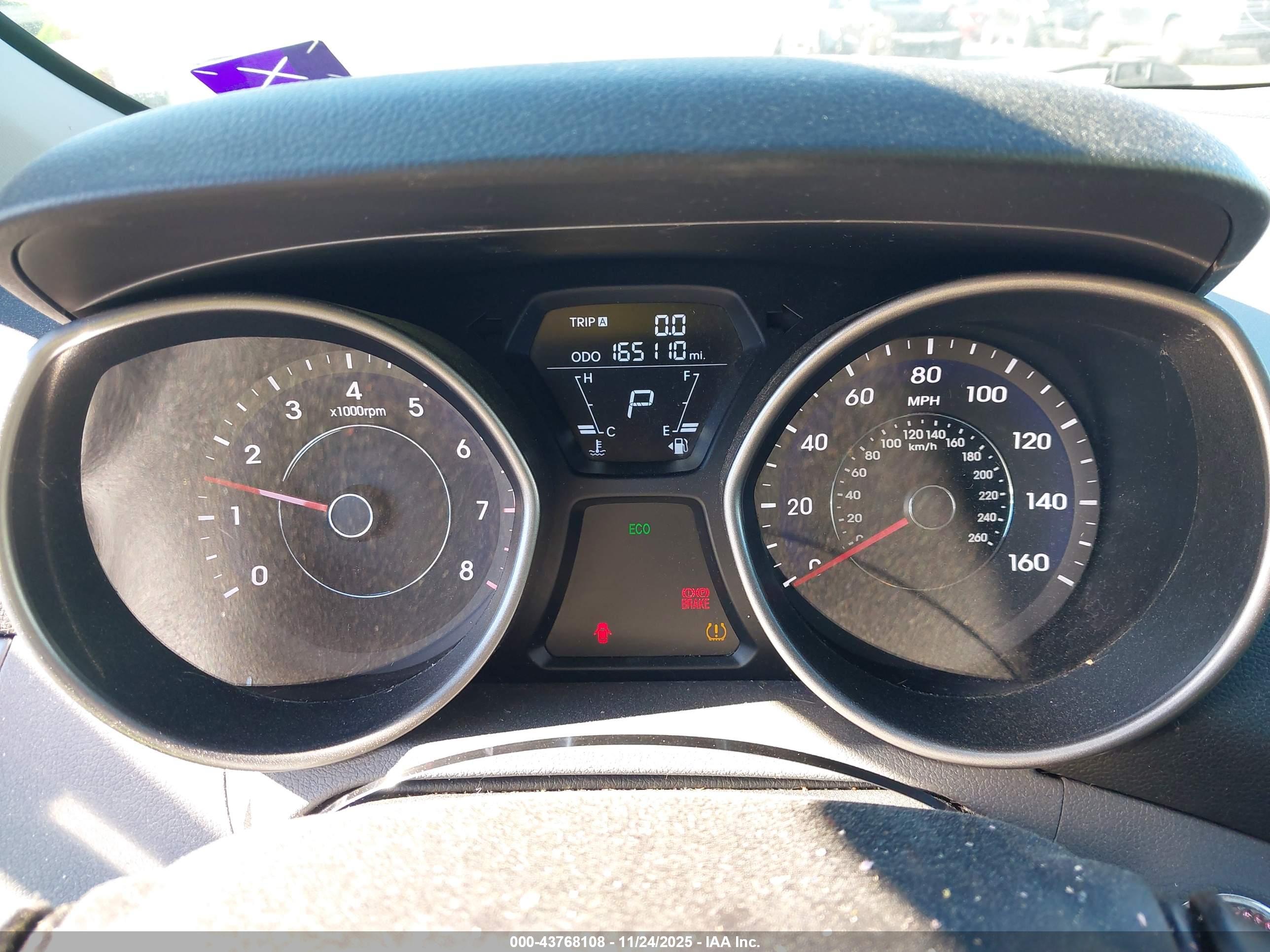 HYUNDAI ELANTRA image 7