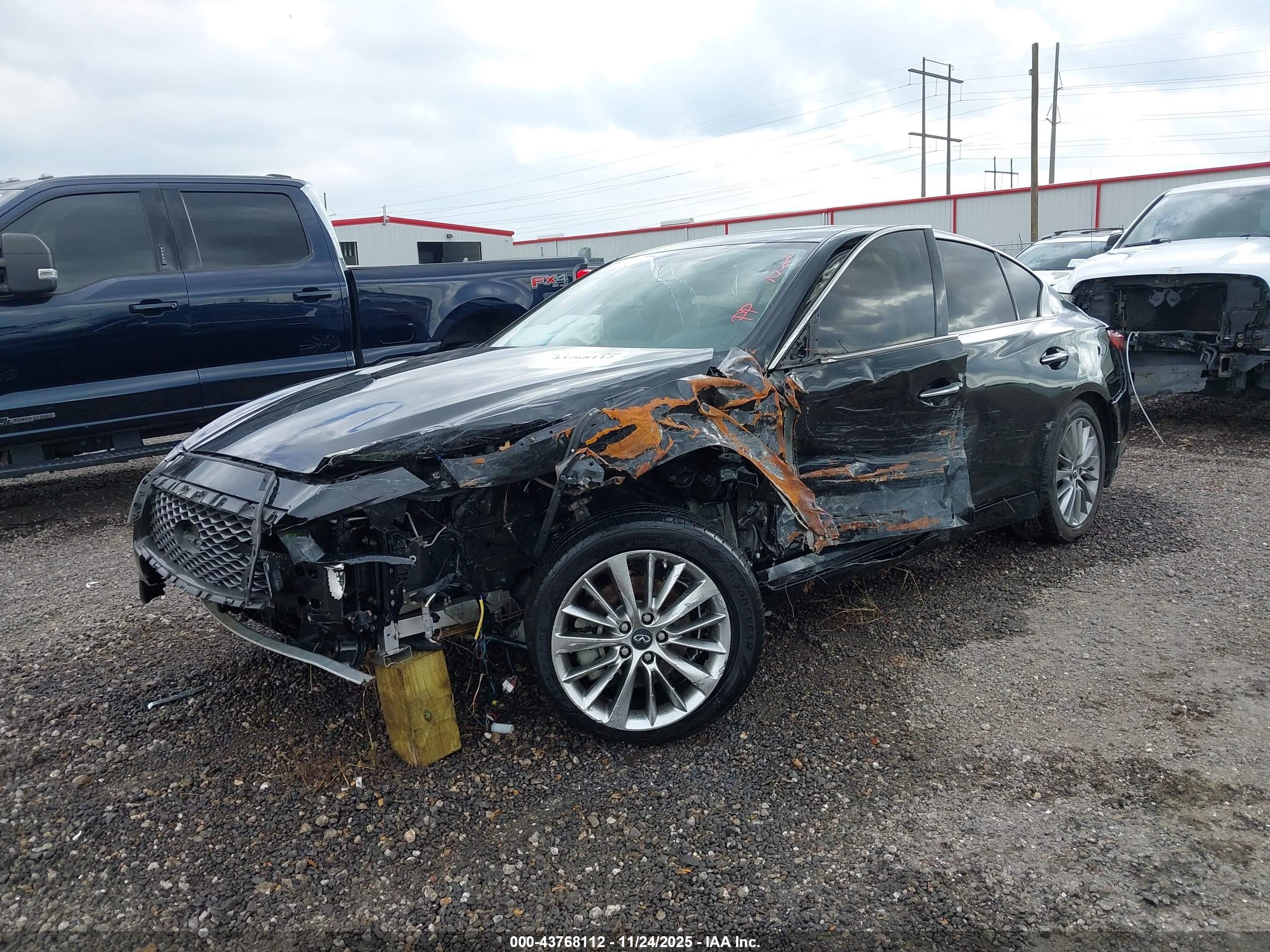 INFINITI Q50 image 2