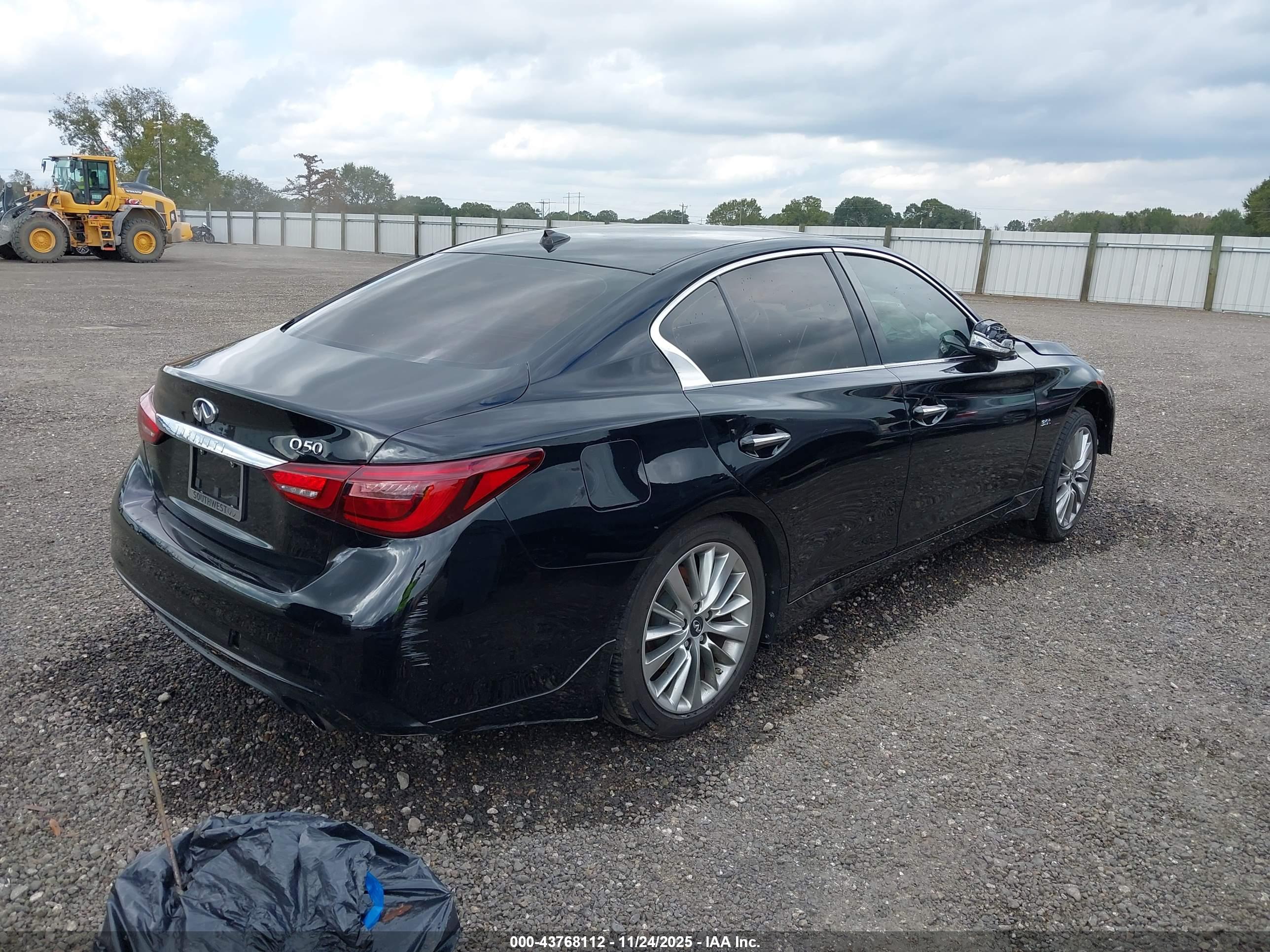 INFINITI Q50 image 4