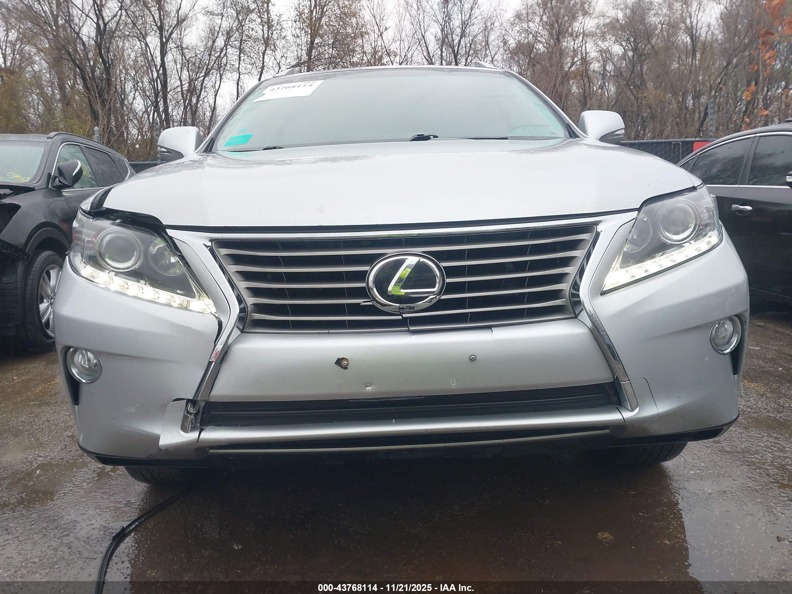 LEXUS RX image 6