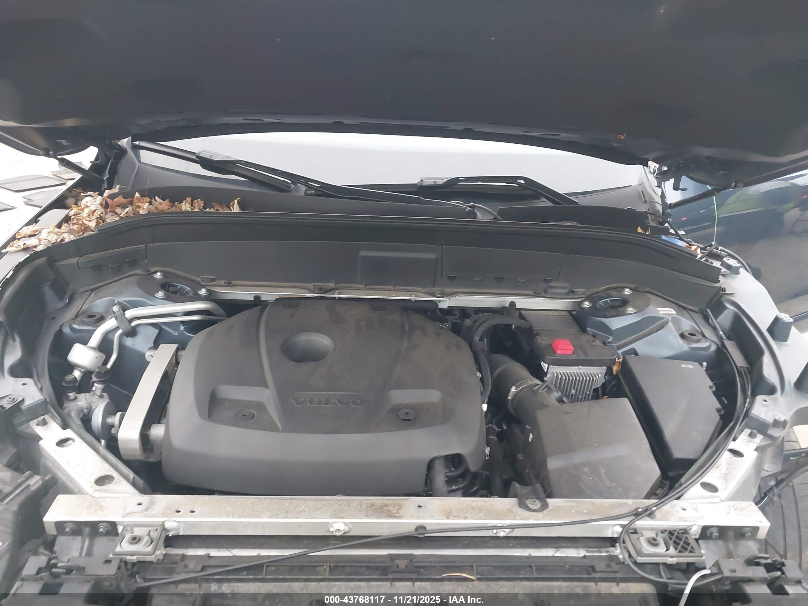 VOLVO XC90 image 10