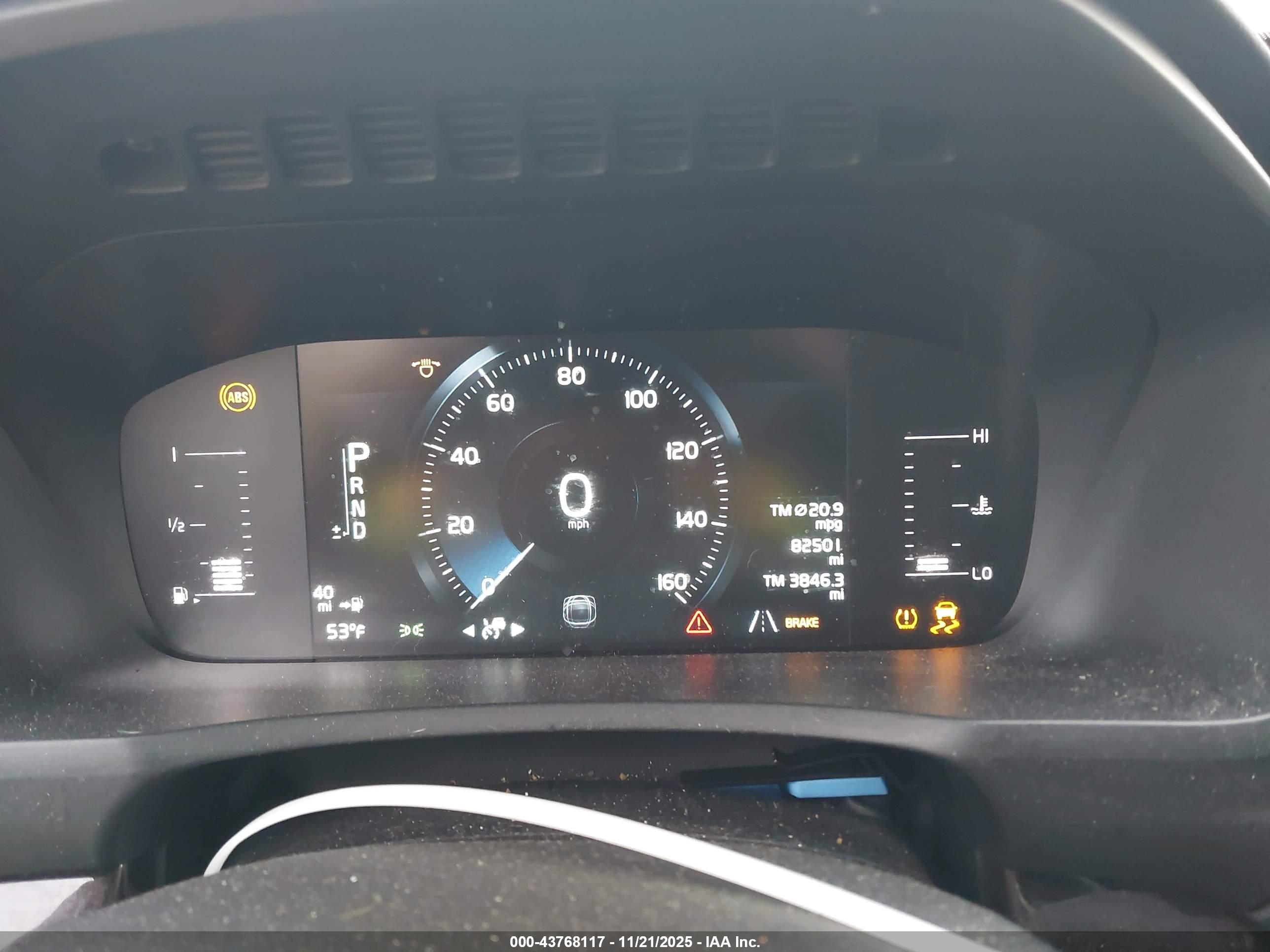 VOLVO XC90 image 7