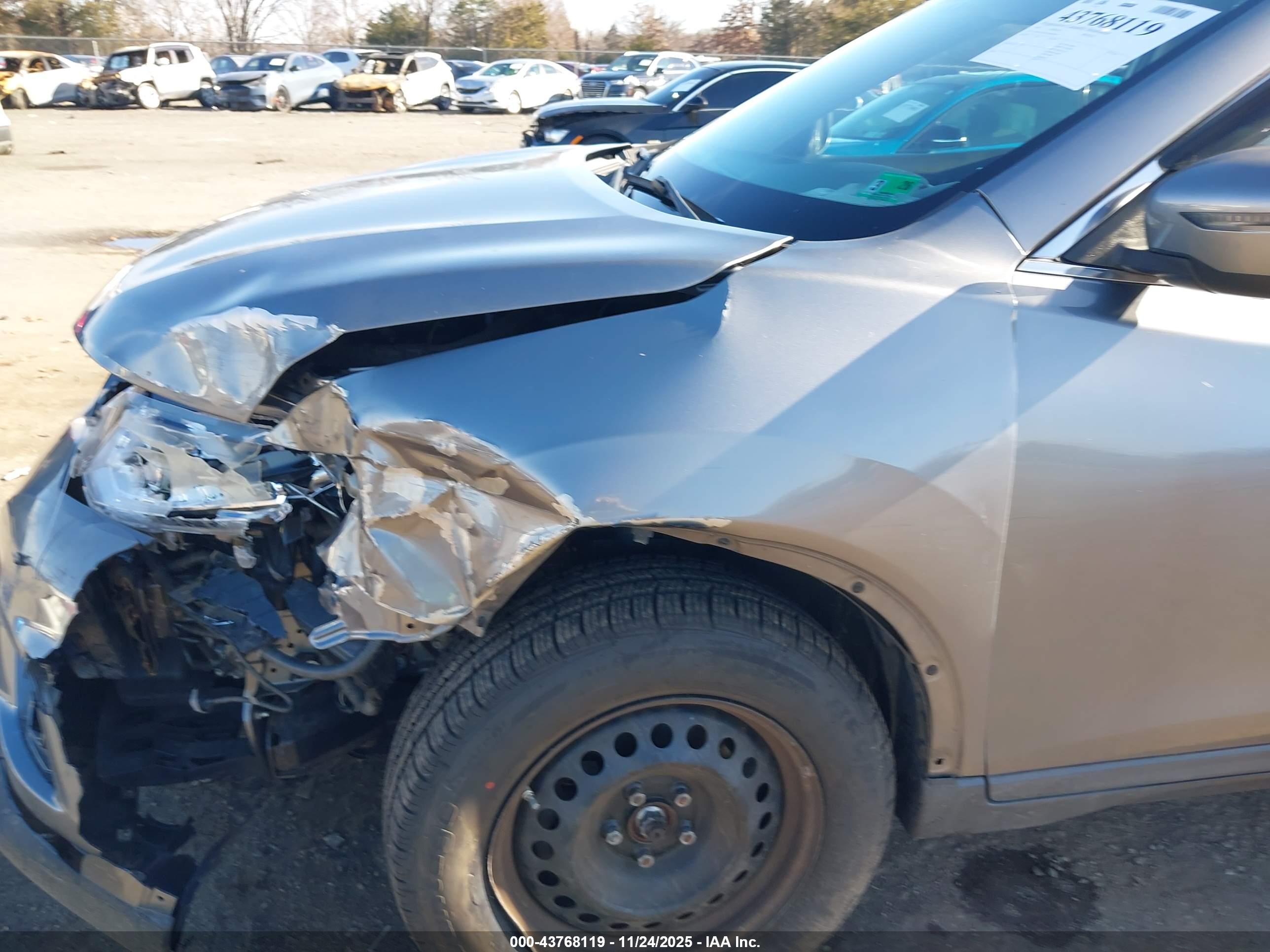 NISSAN ROGUE image 6