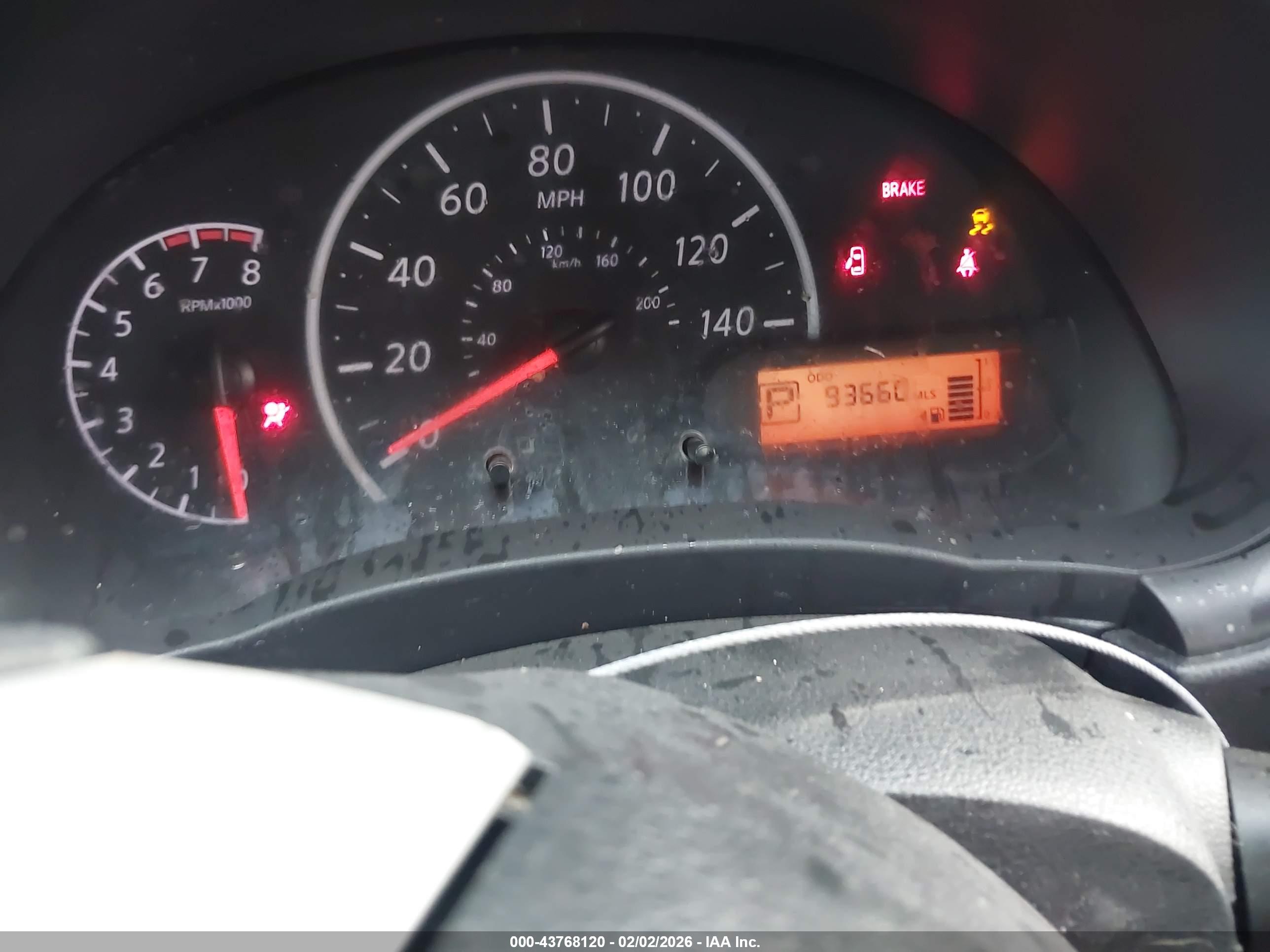 NISSAN VERSA image 7