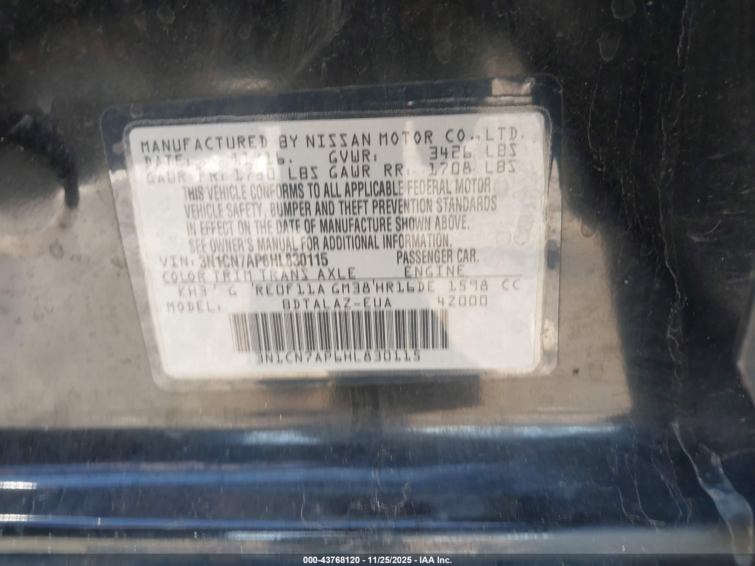 NISSAN VERSA image 9