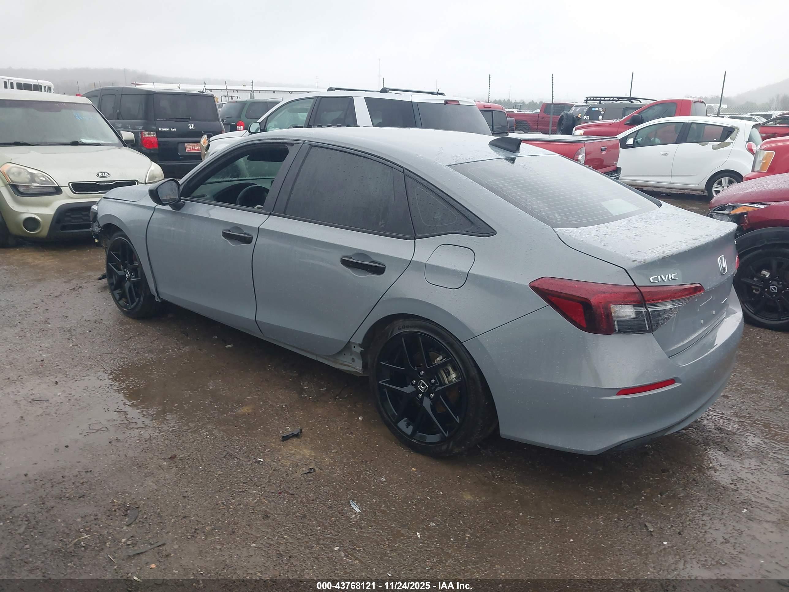 HONDA CIVIC image 3