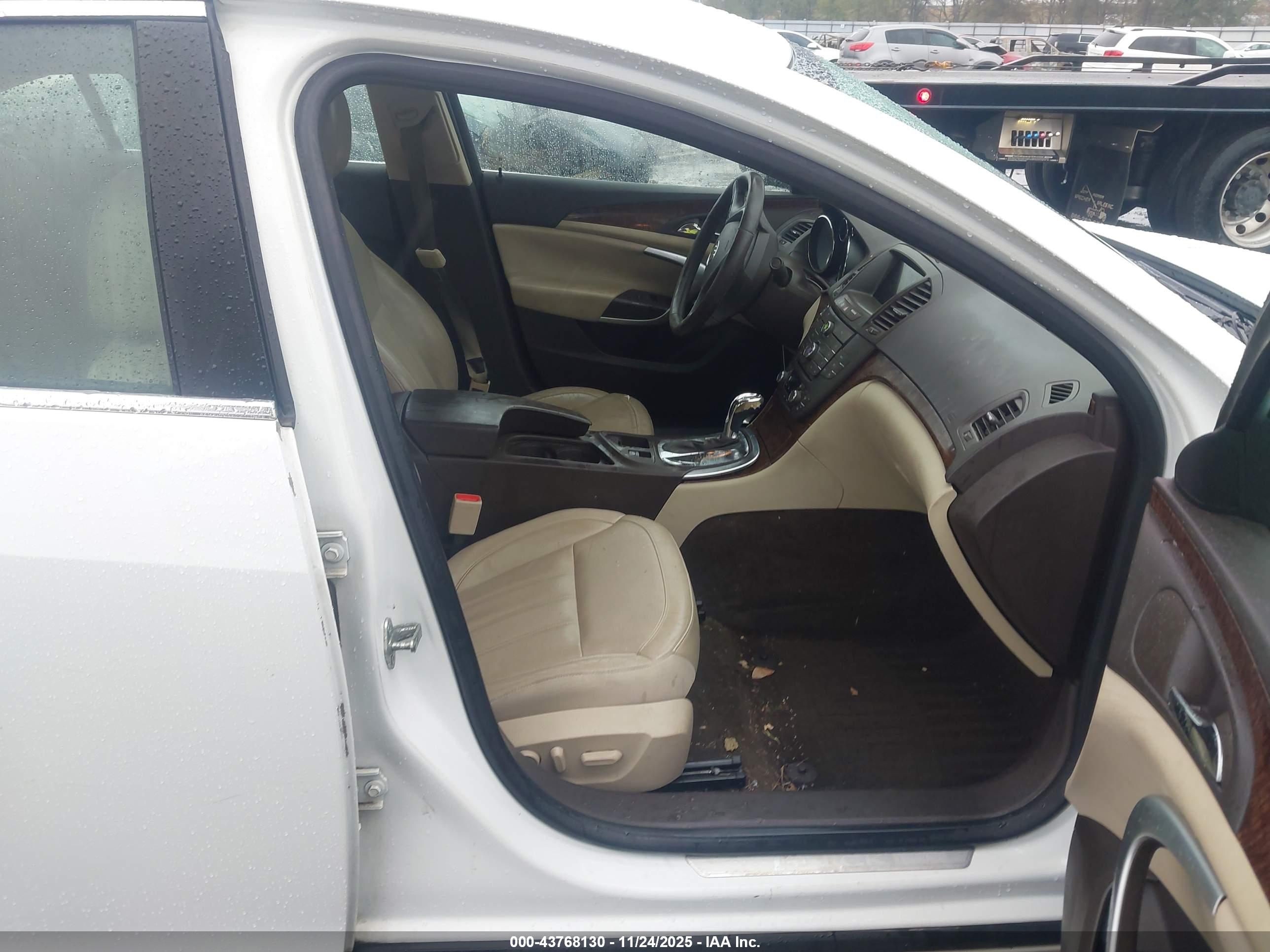 BUICK REGAL image 5