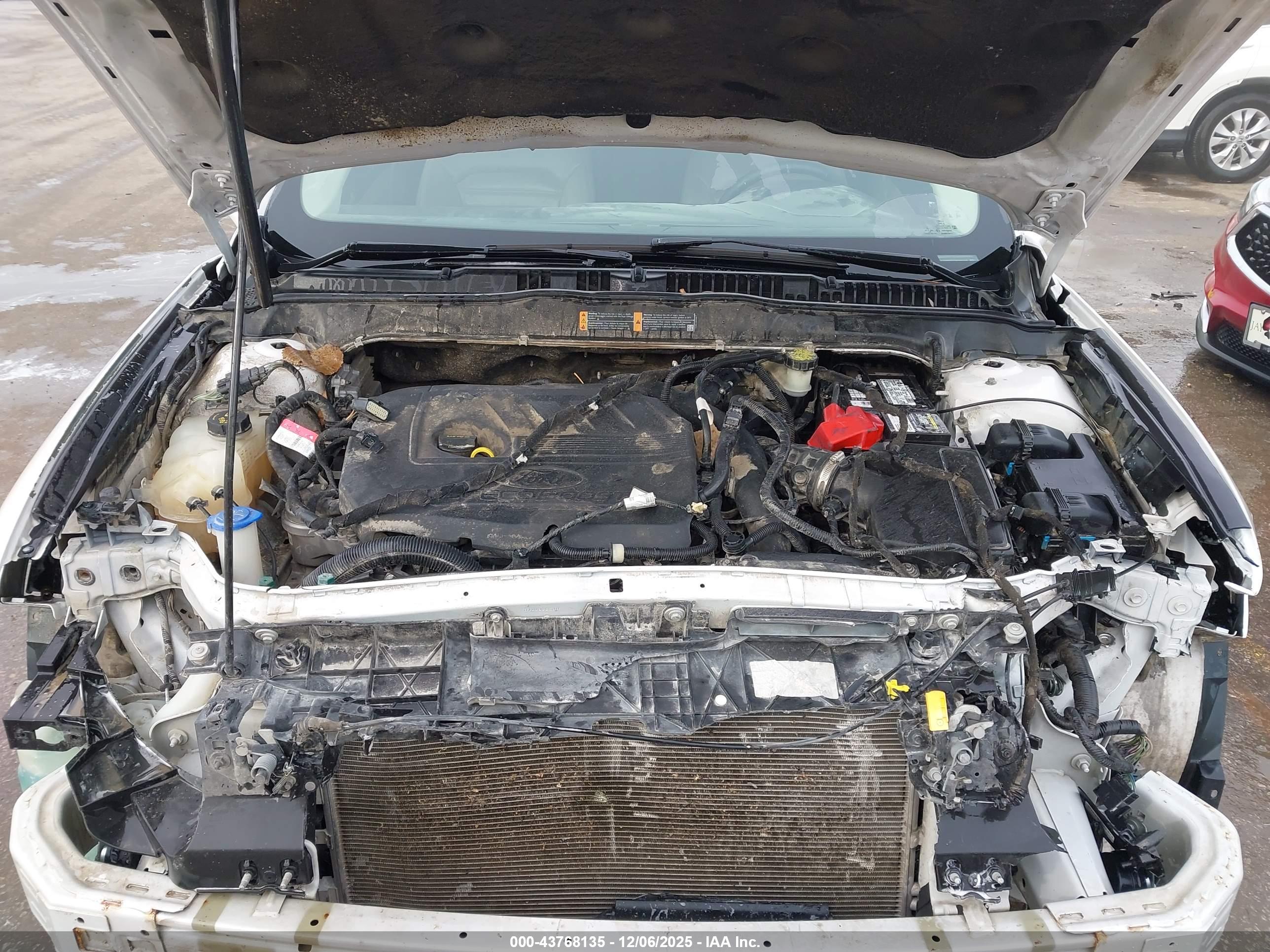 FORD FUSION image 10