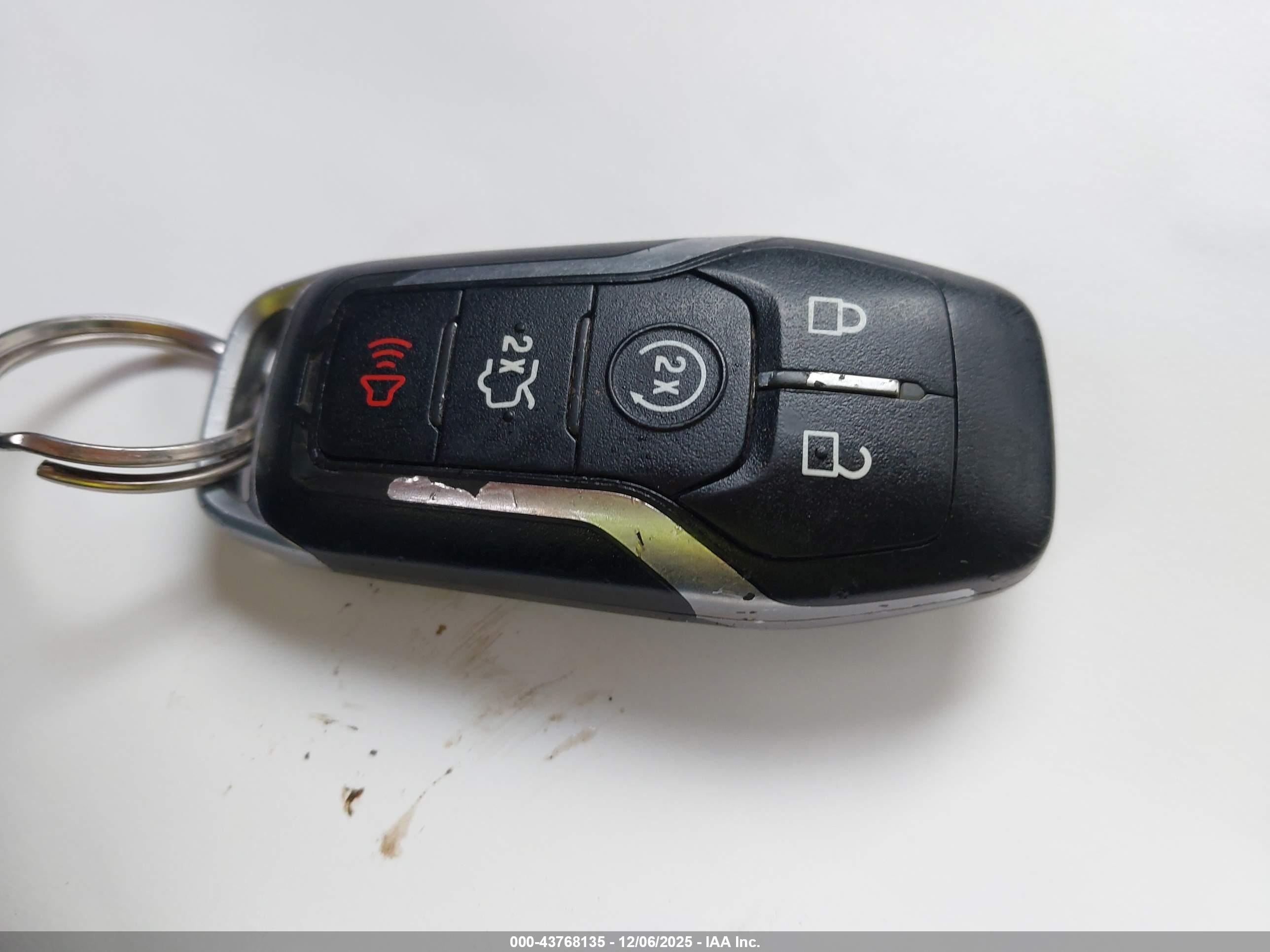 FORD FUSION image 11