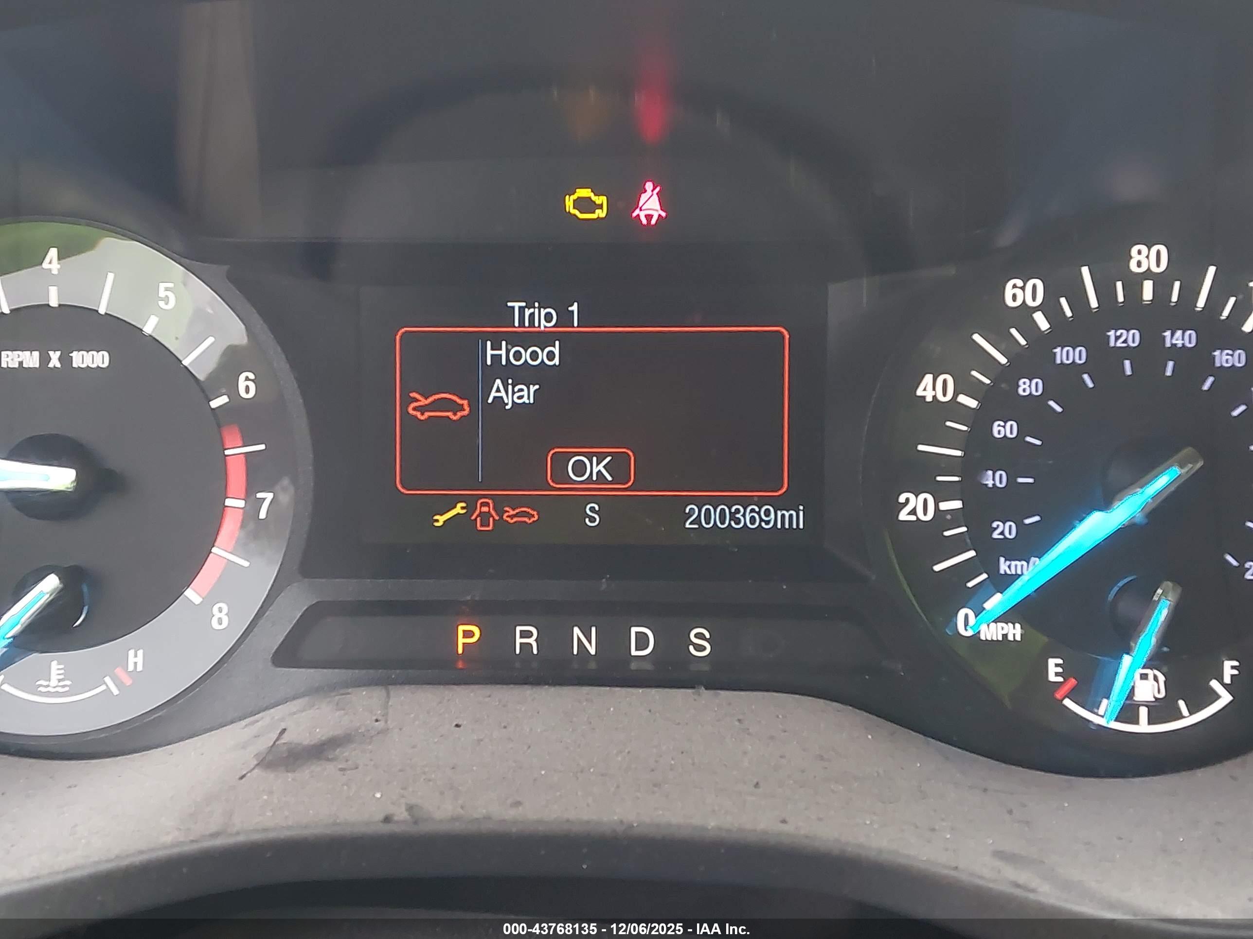 FORD FUSION image 7