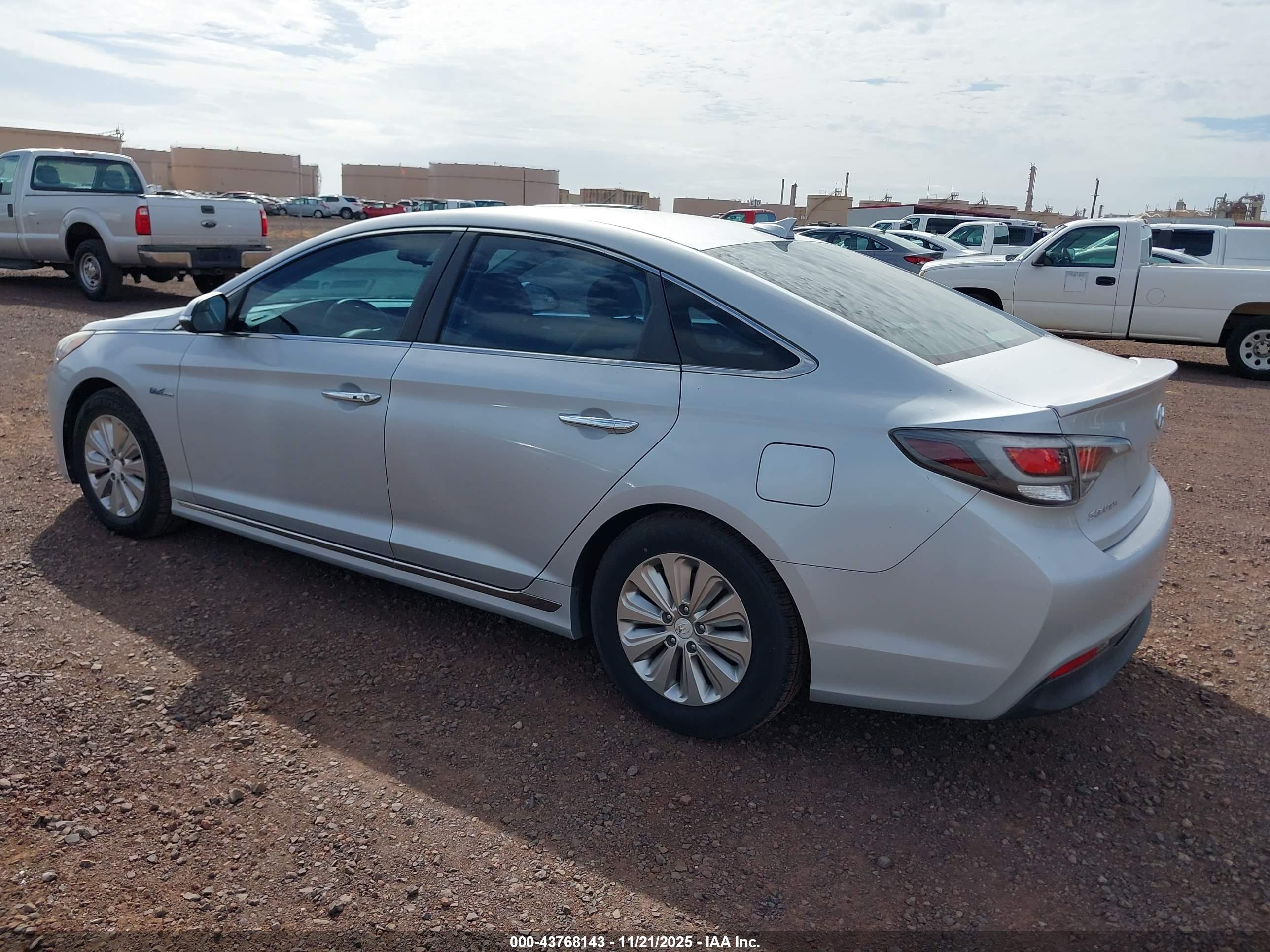 HYUNDAI SONATA image 3