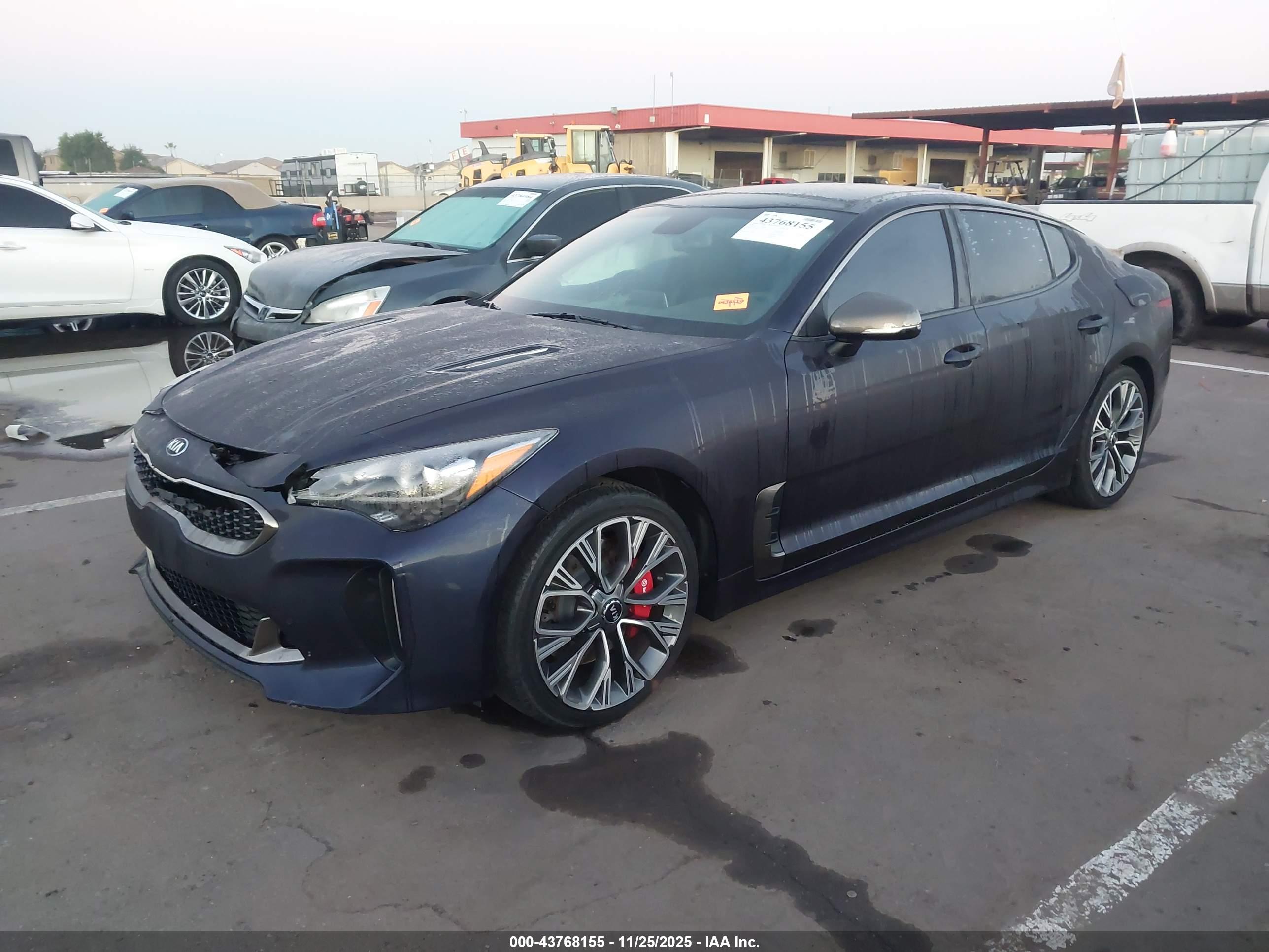 KIA STINGER image 2