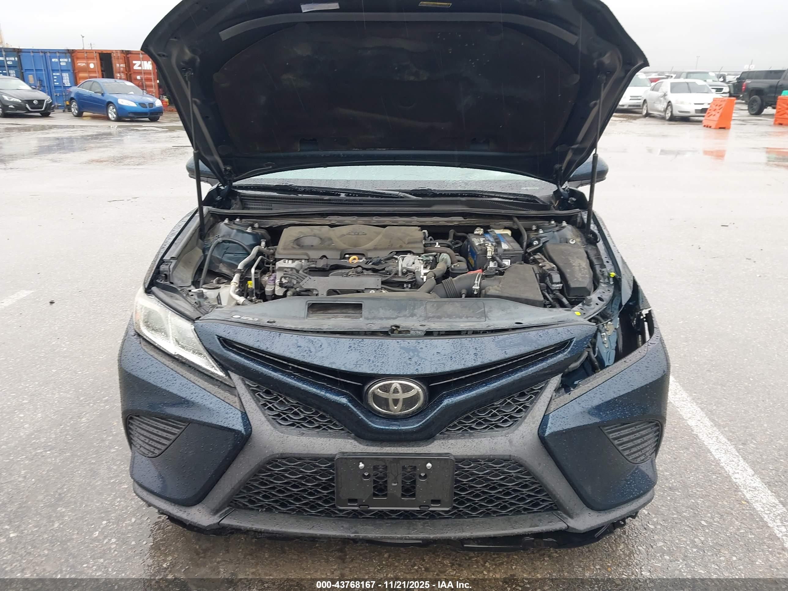 TOYOTA CAMRY image 10