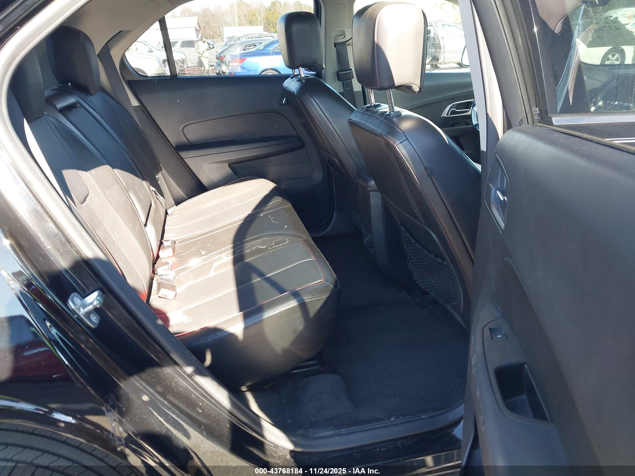 CHEVROLET EQUINOX image 8