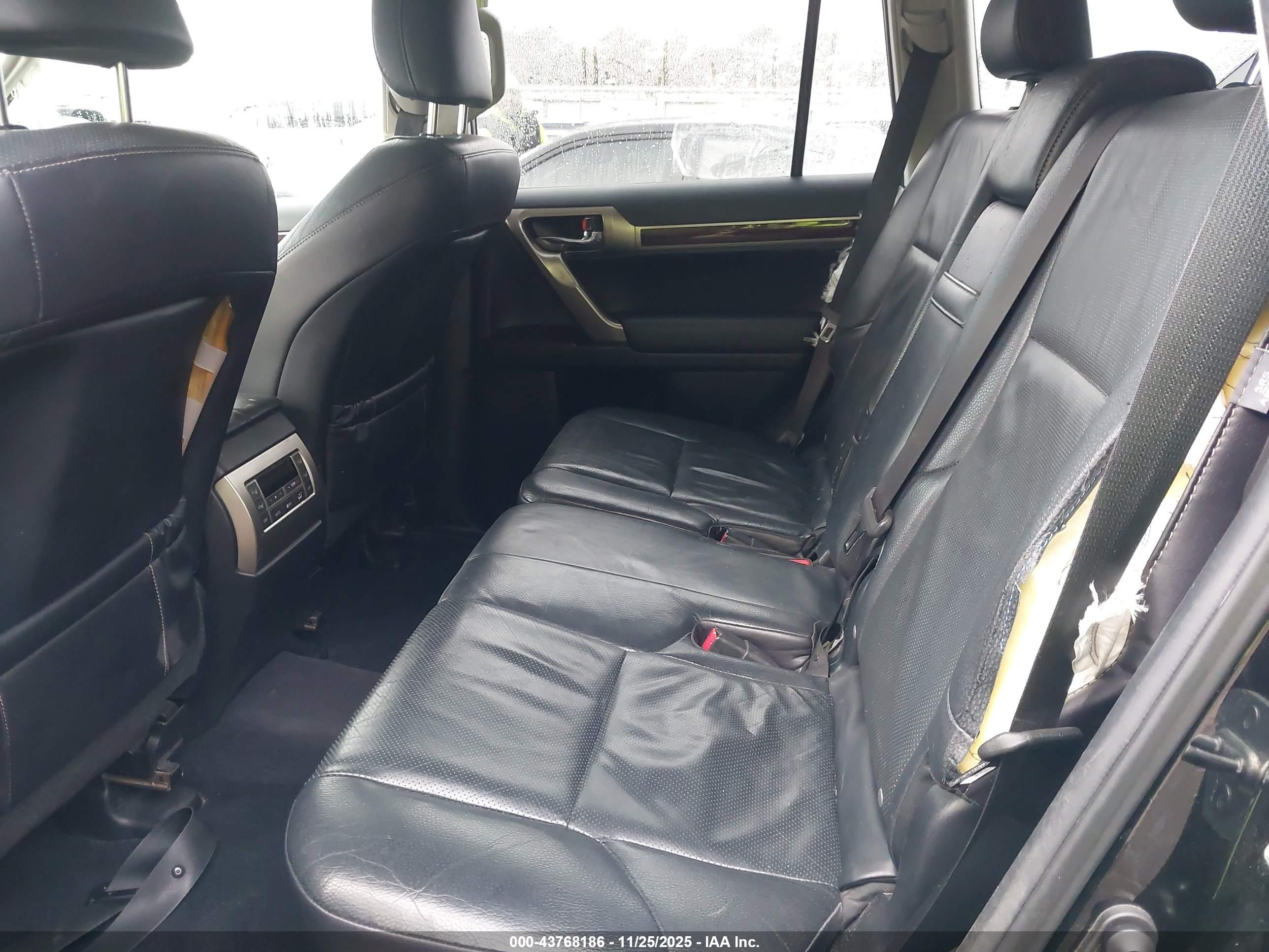 LEXUS GX image 8