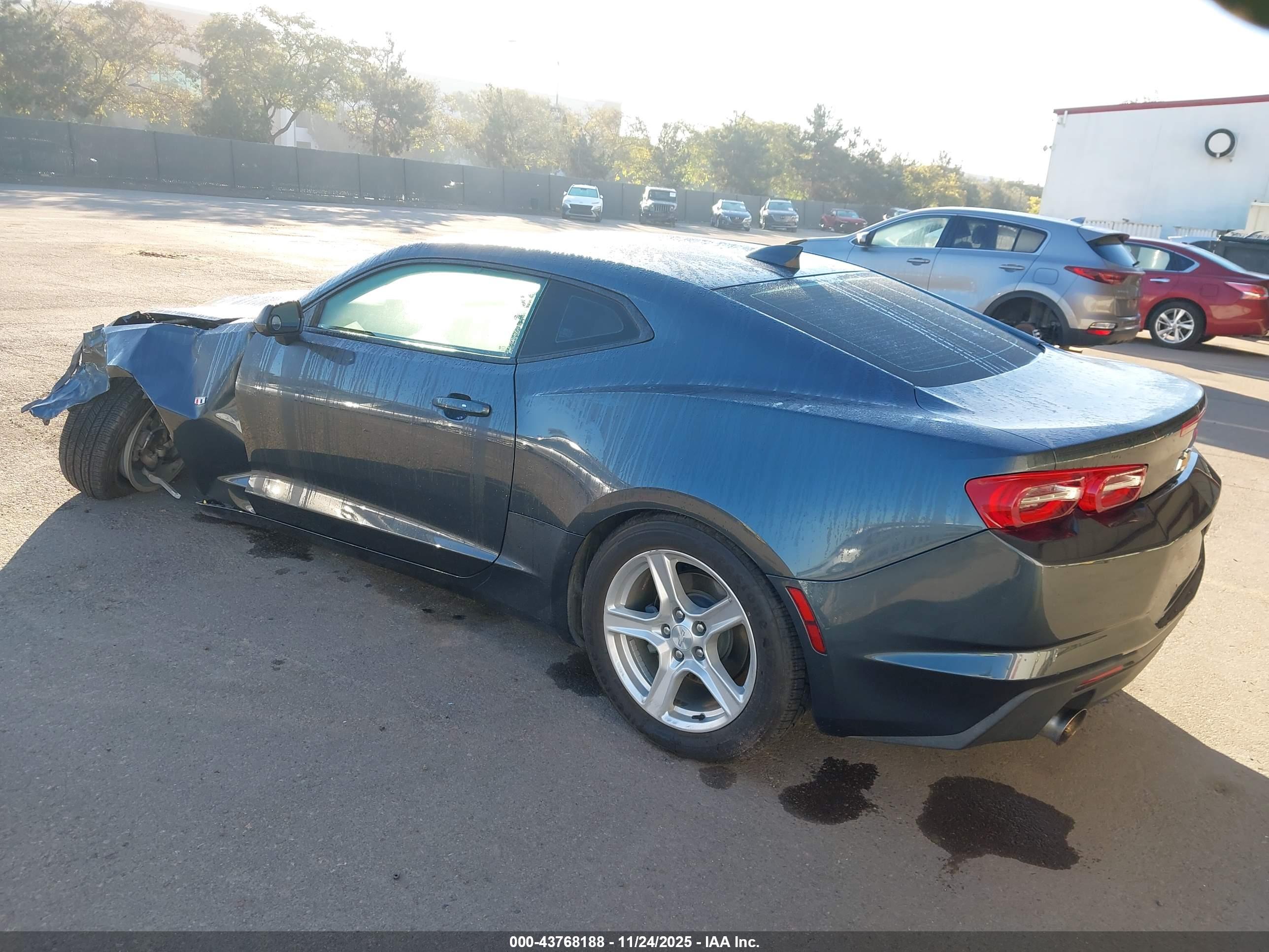 CHEVROLET CAMARO image 3