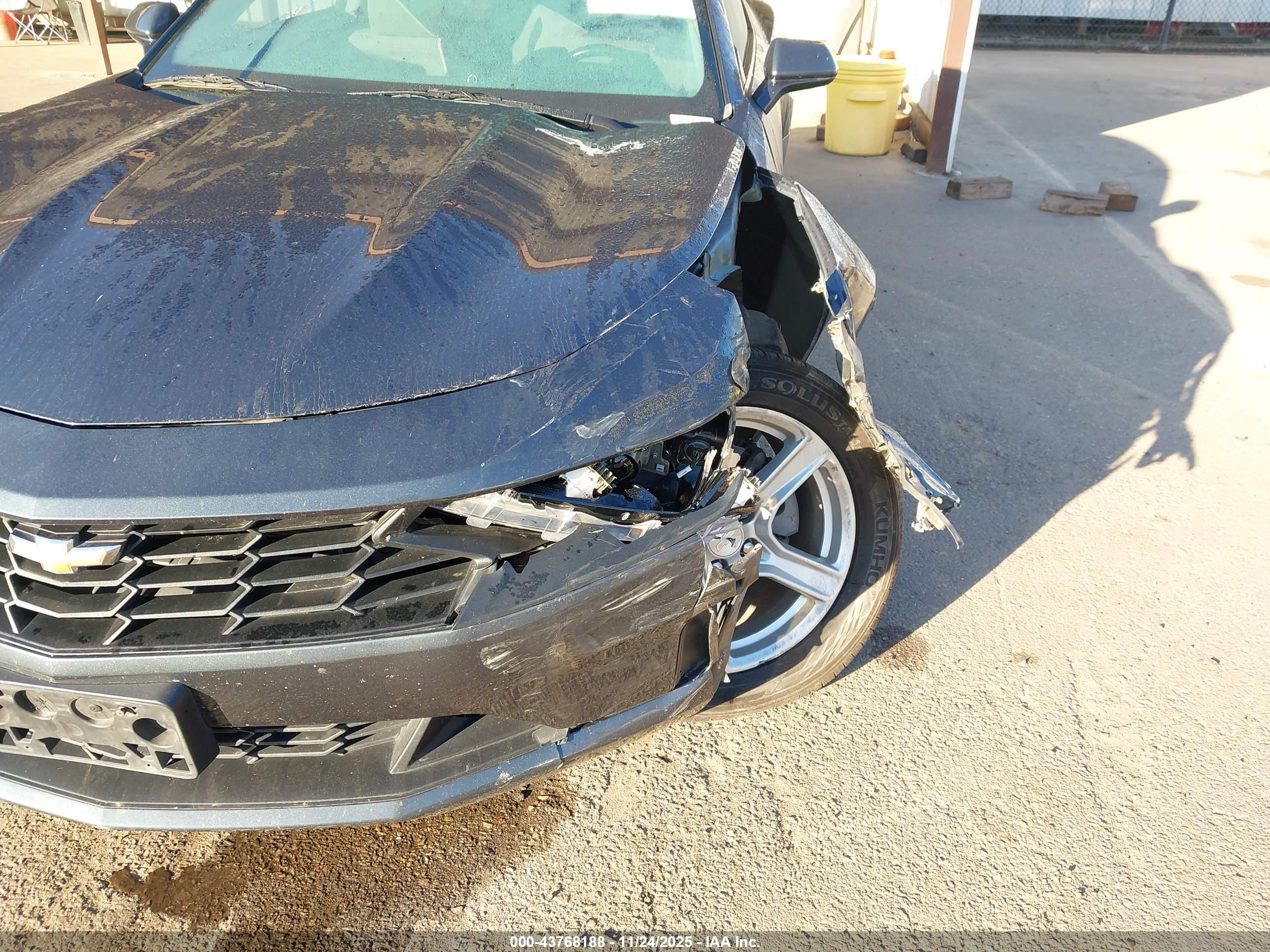 CHEVROLET CAMARO image 6