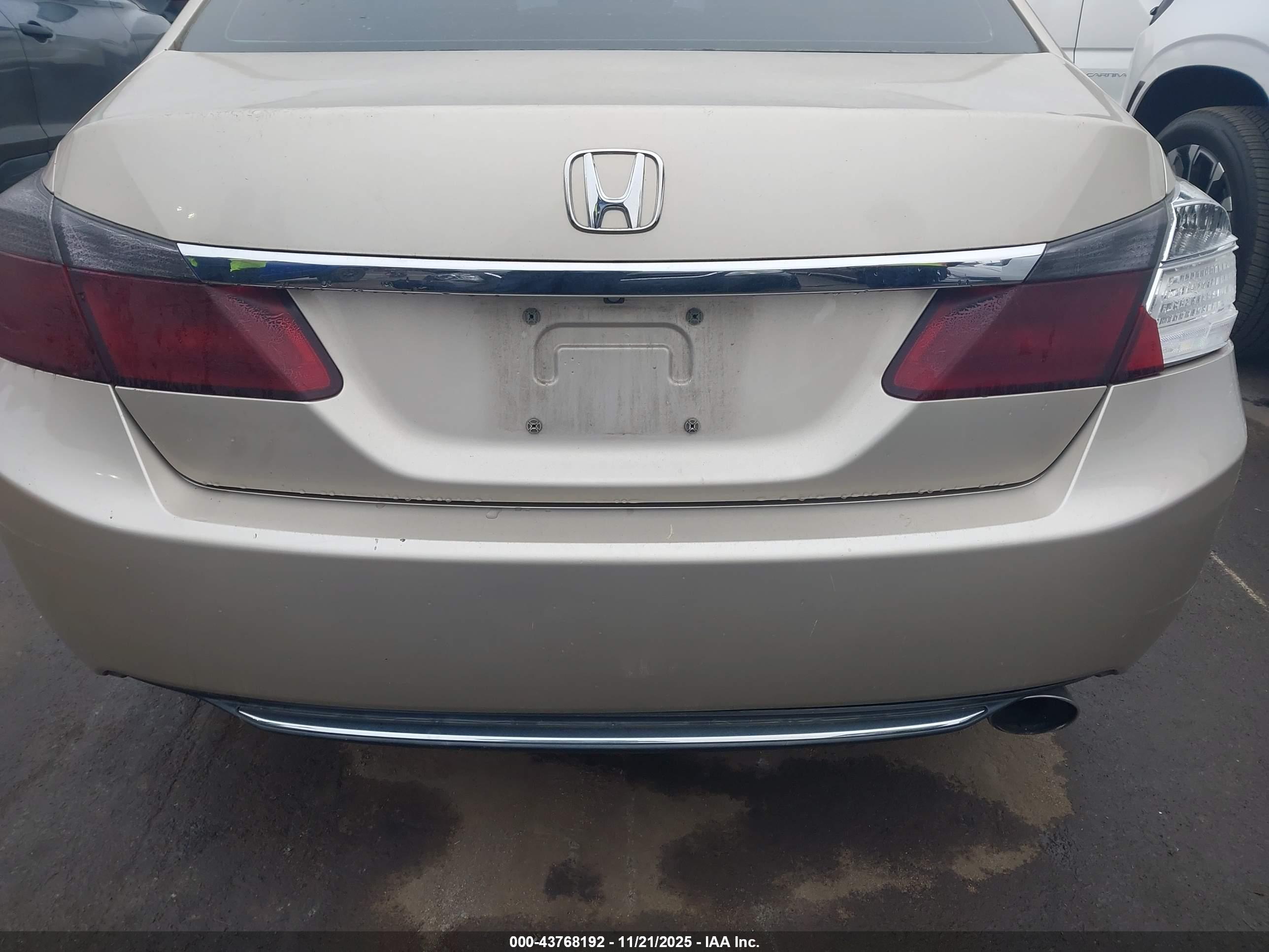HONDA ACCORD image 6