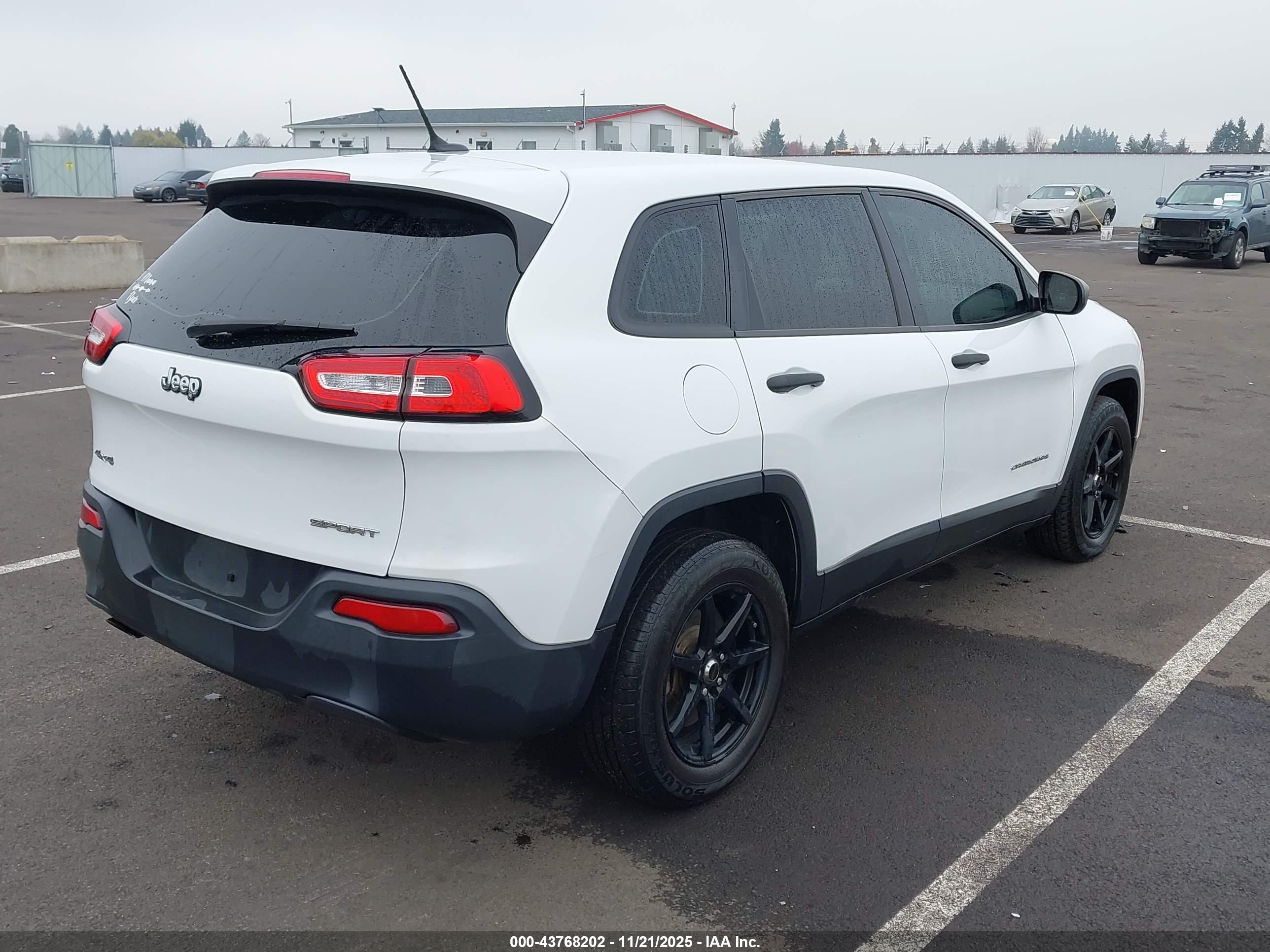JEEP CHEROKEE image 4