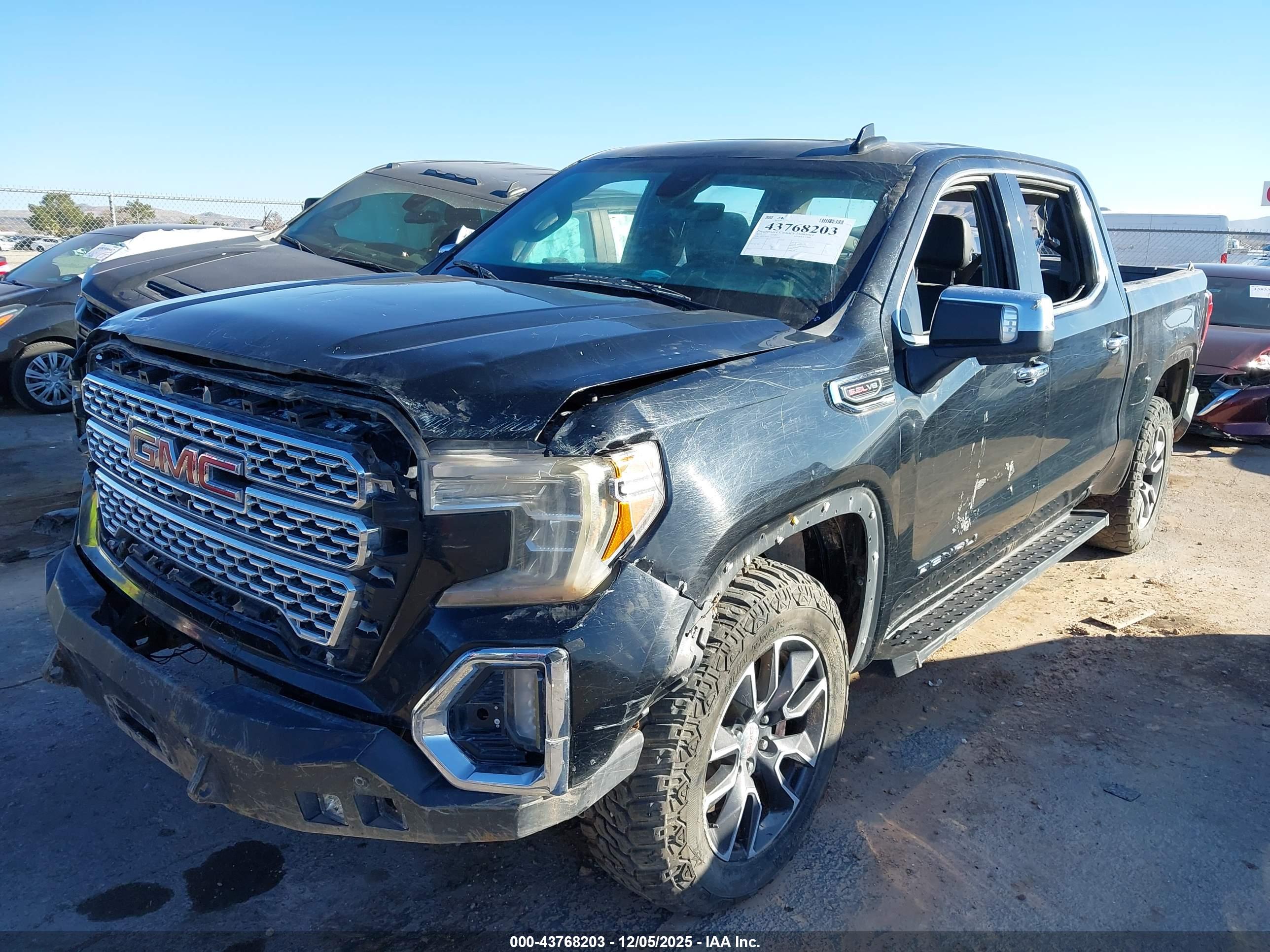 GMC SIERRA image 6