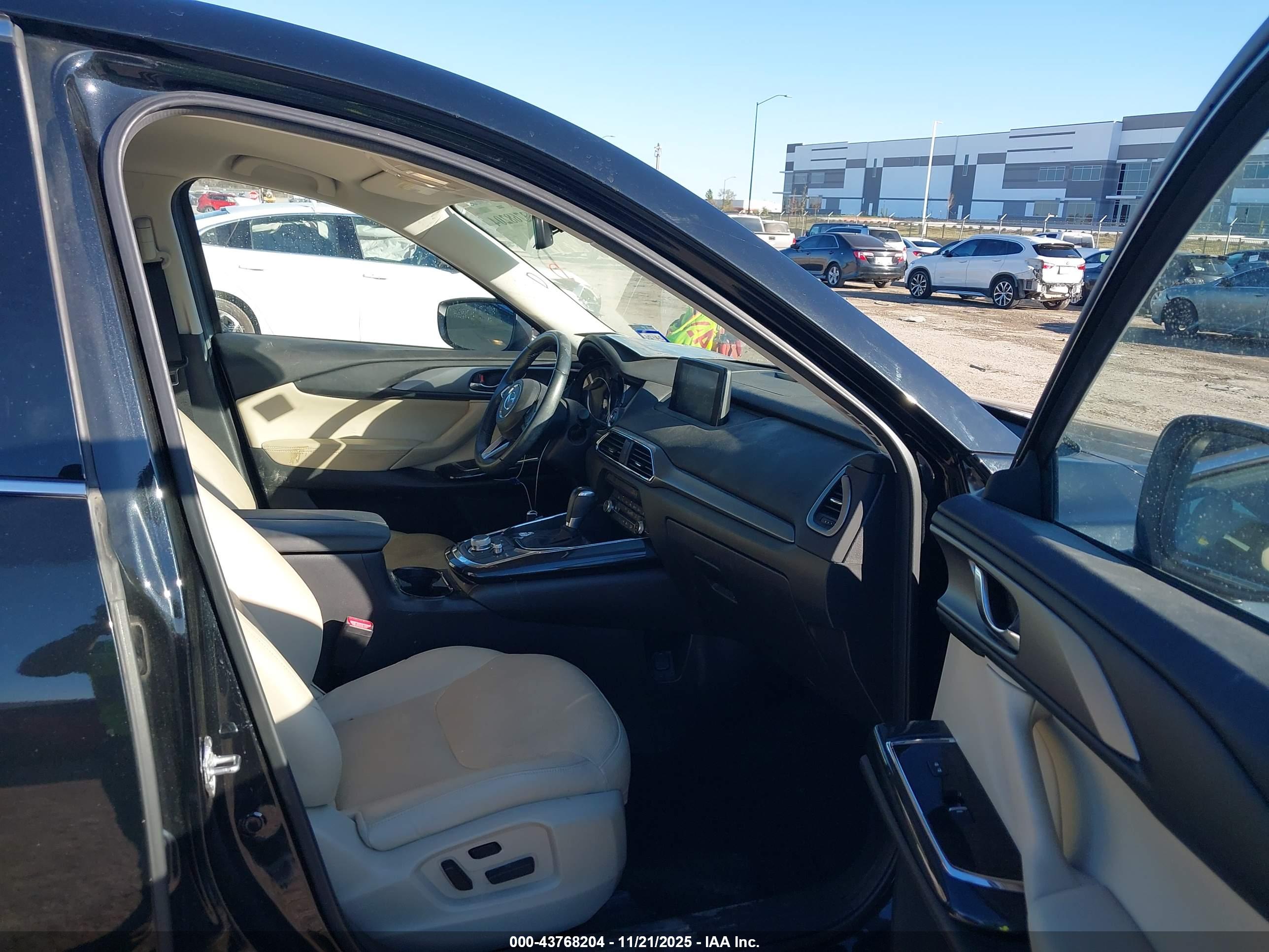 MAZDA CX-9 image 5