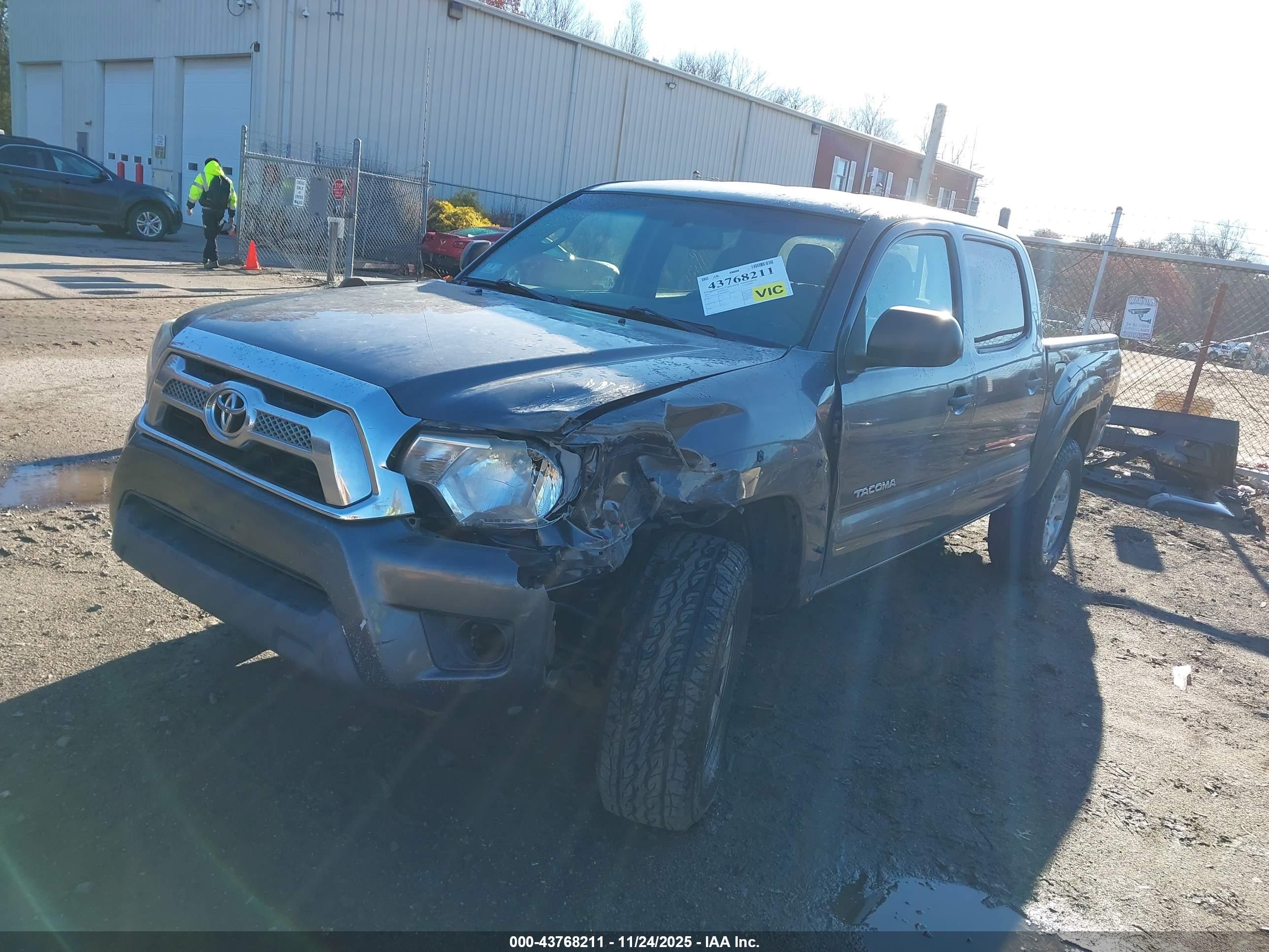 TOYOTA TACOMA image 2