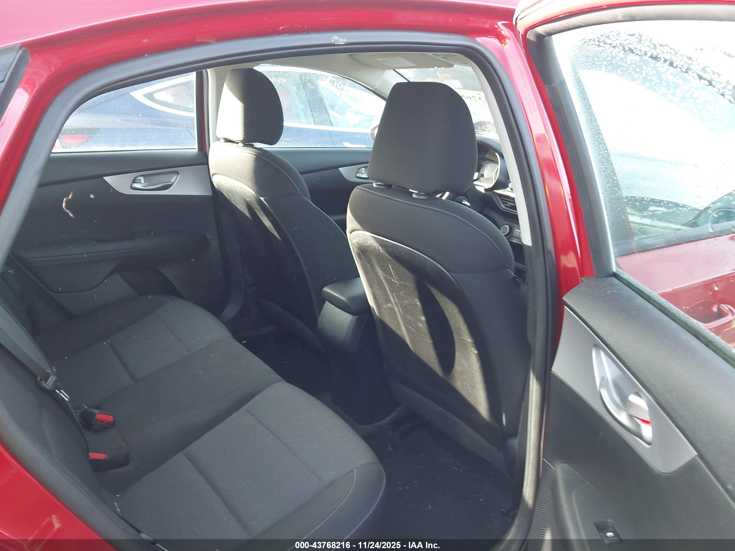 KIA FORTE image 8