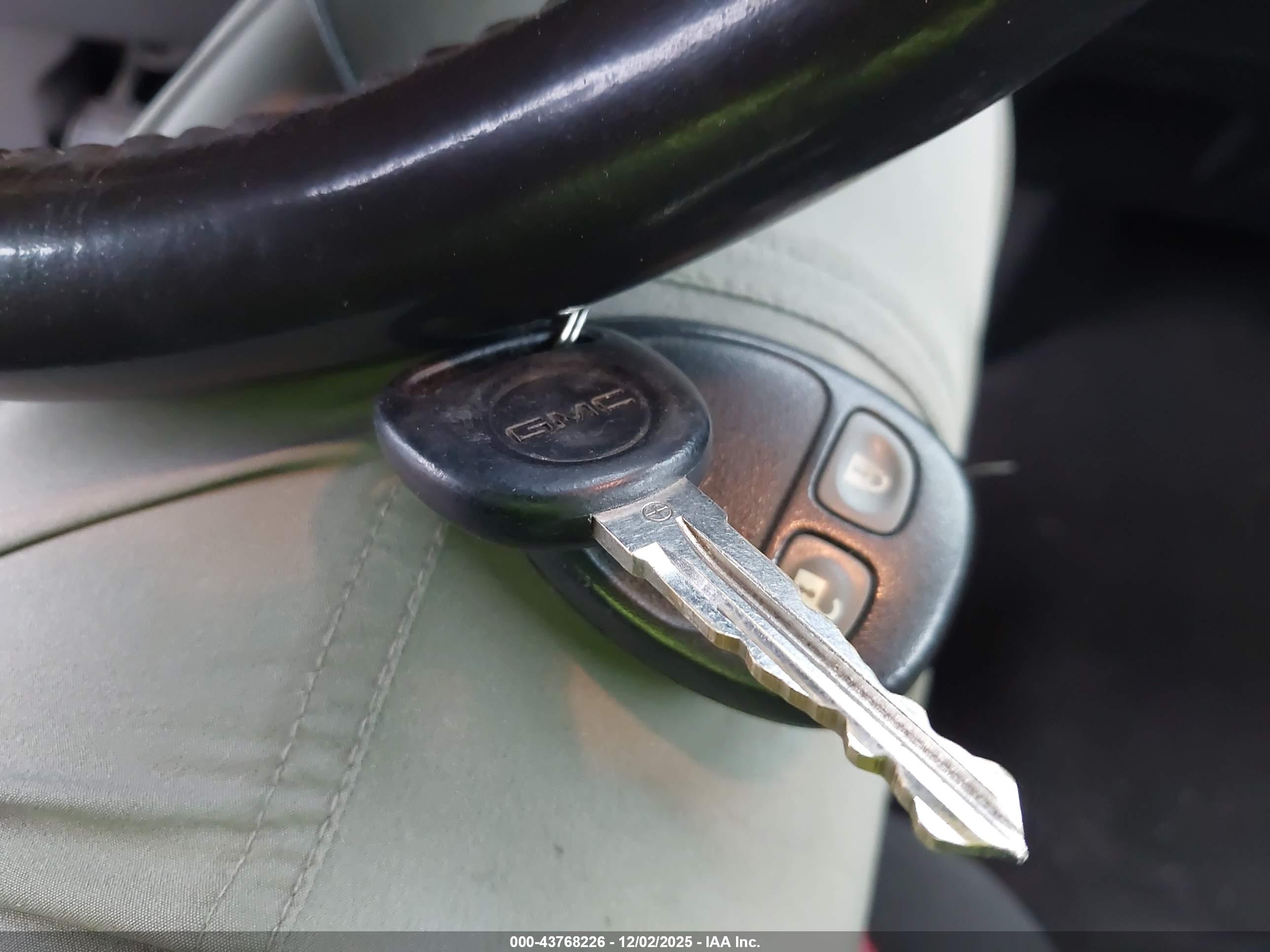 GMC SIERRA image 11