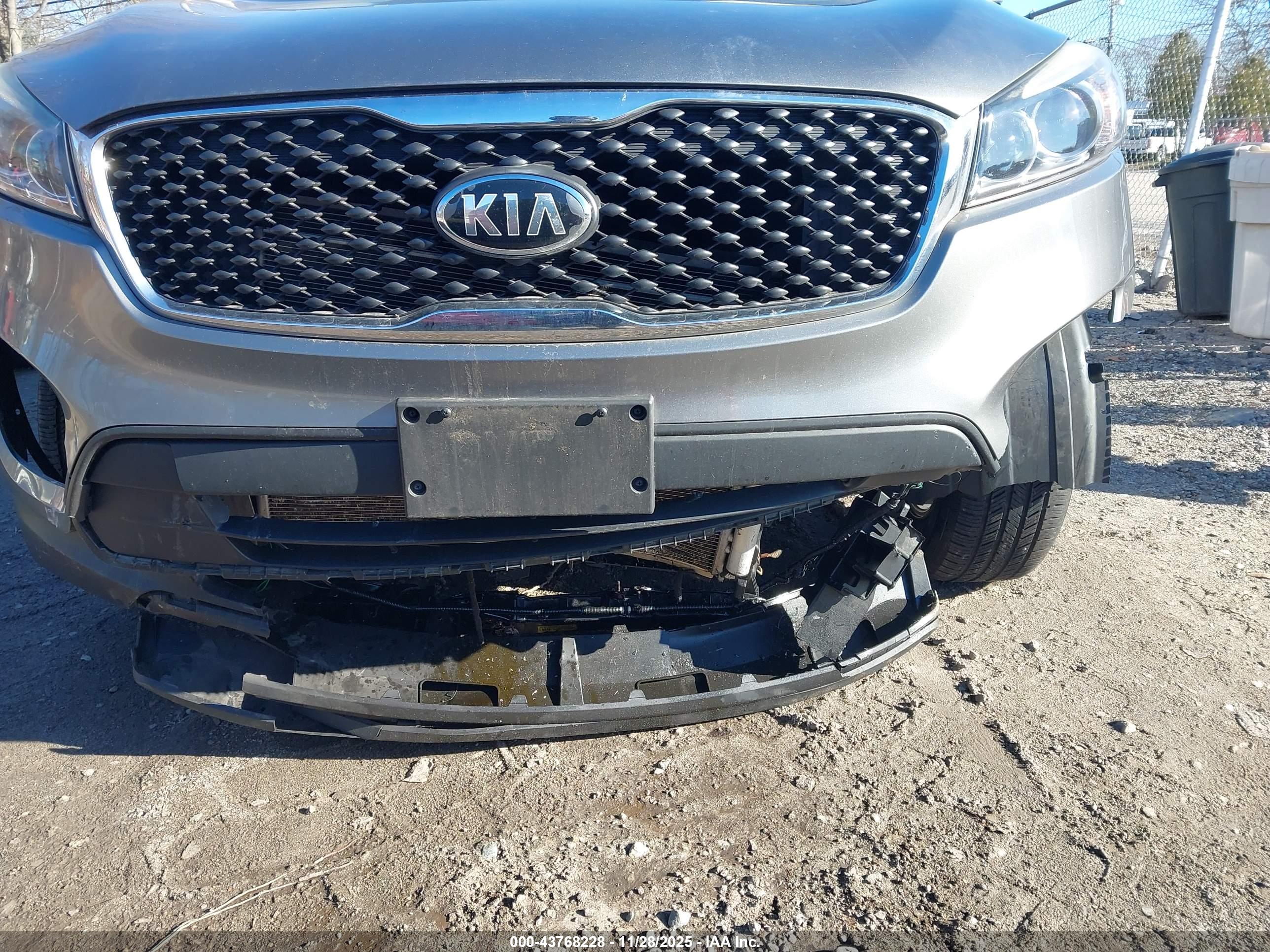 KIA SORENTO image 6