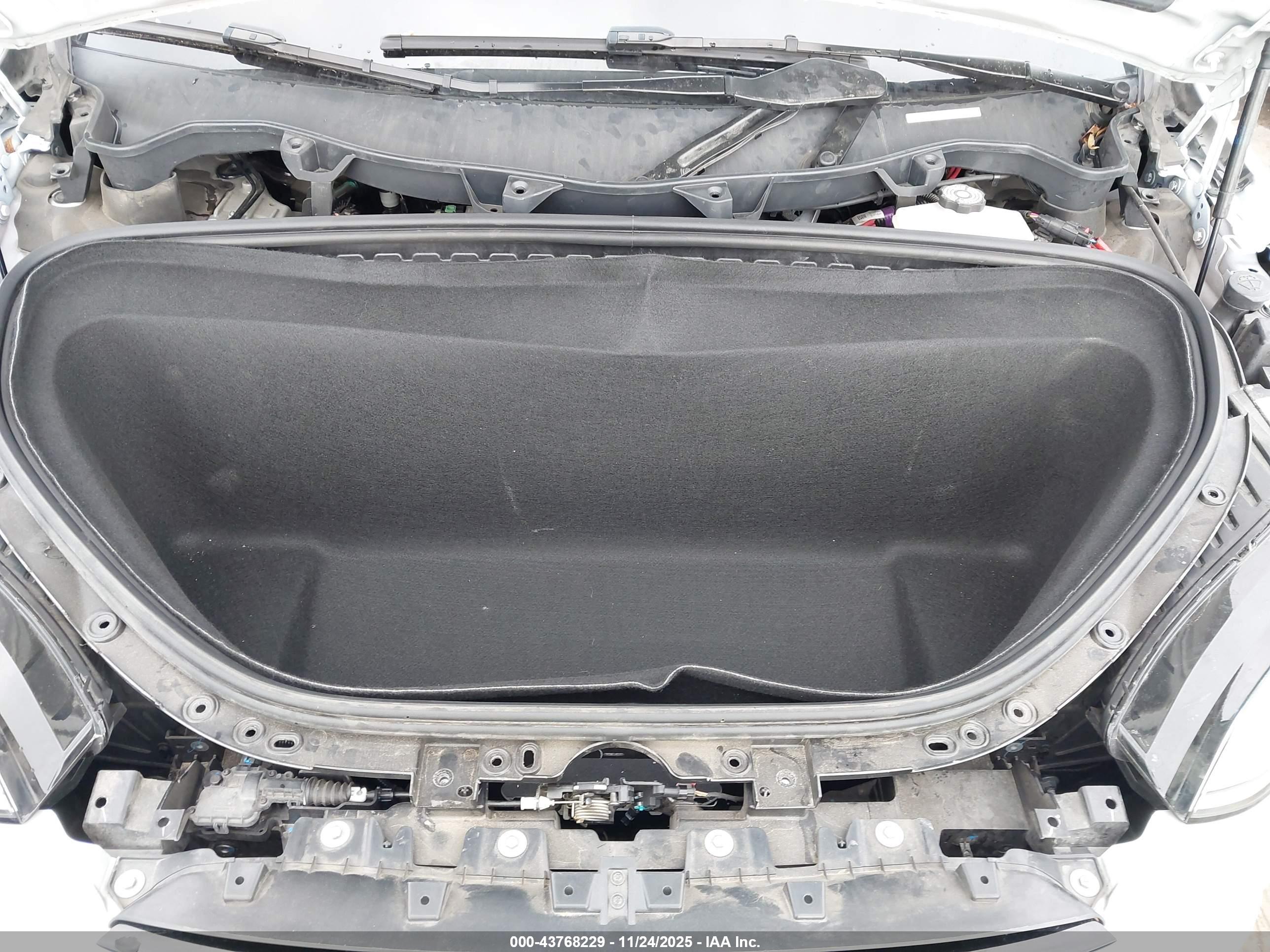 TESLA MODEL image 10