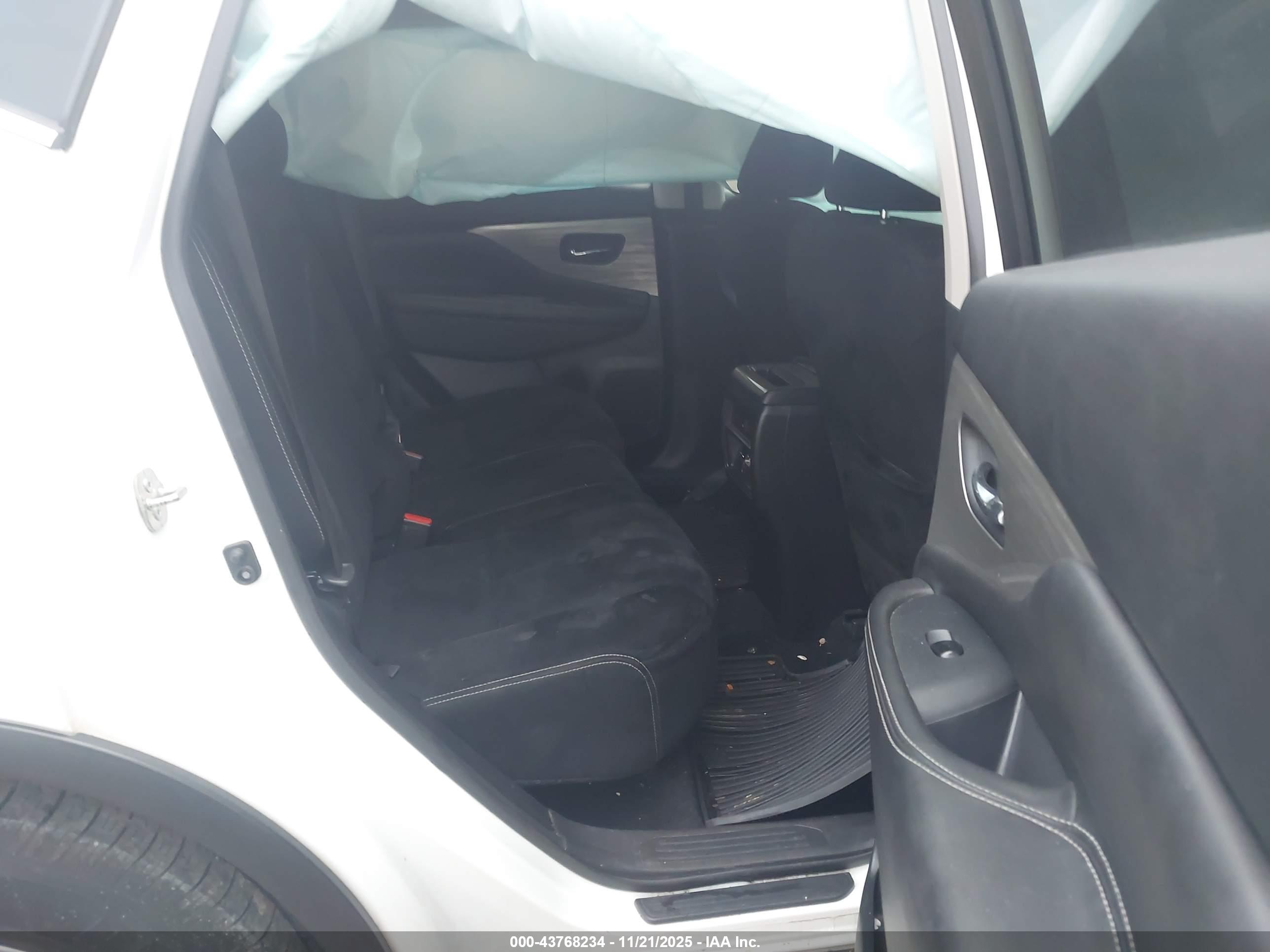 NISSAN MURANO image 8